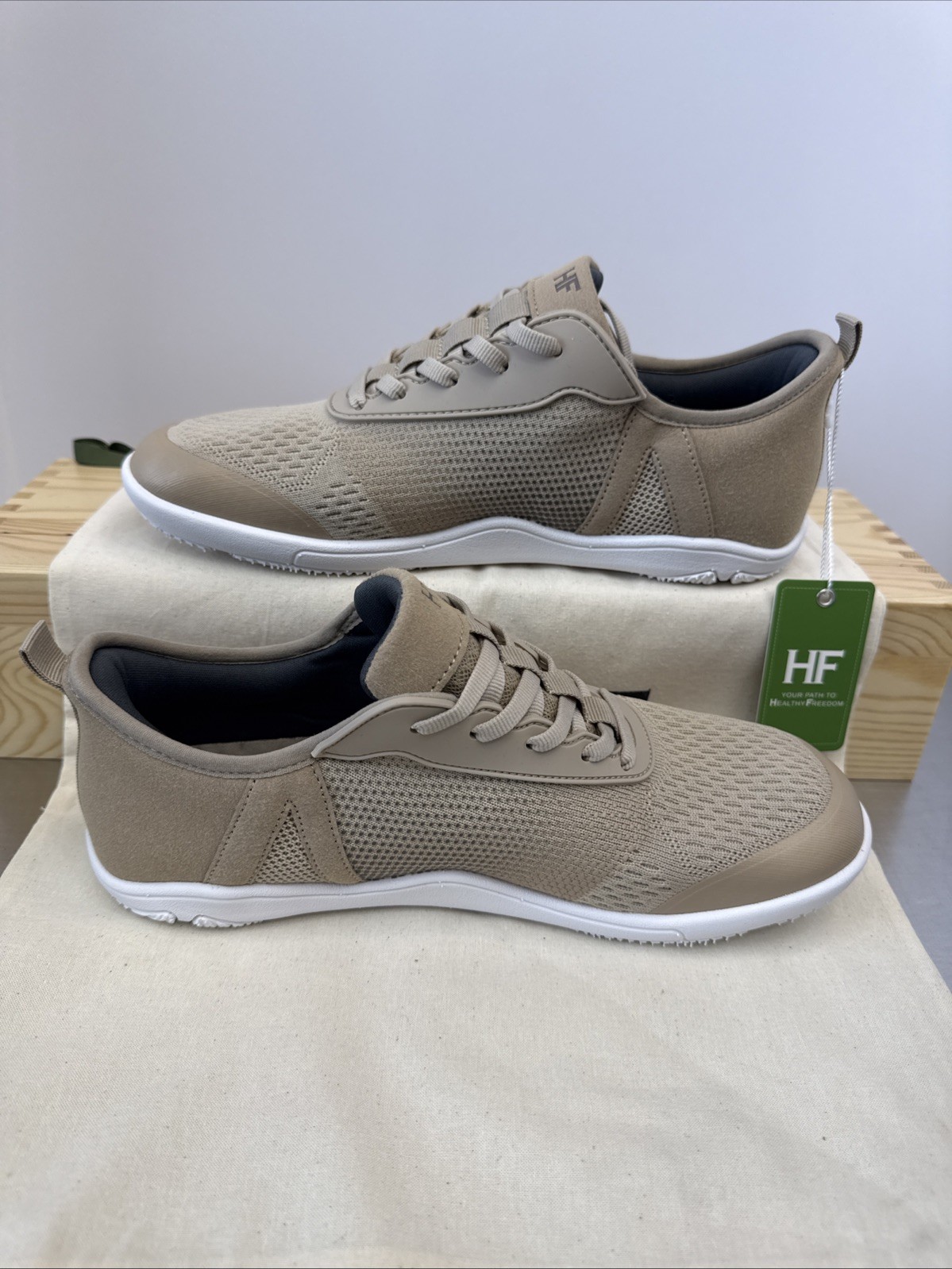 NWT Hike Footwear HF Stride Beige Barefoot Sneaker Unisex EU41 W10-10.5 M8-8.5