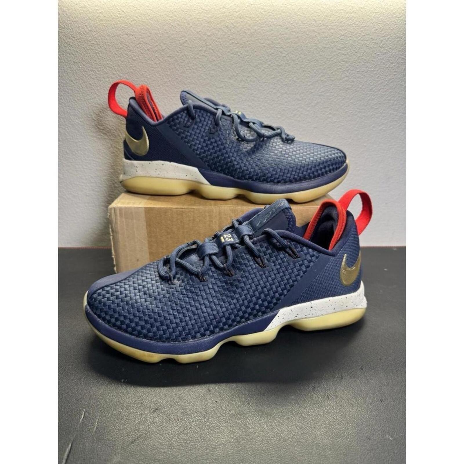Nike LeBron 14 Low-Midnight Navy/Metallic Gold-Size 10 Light Use Great Condition