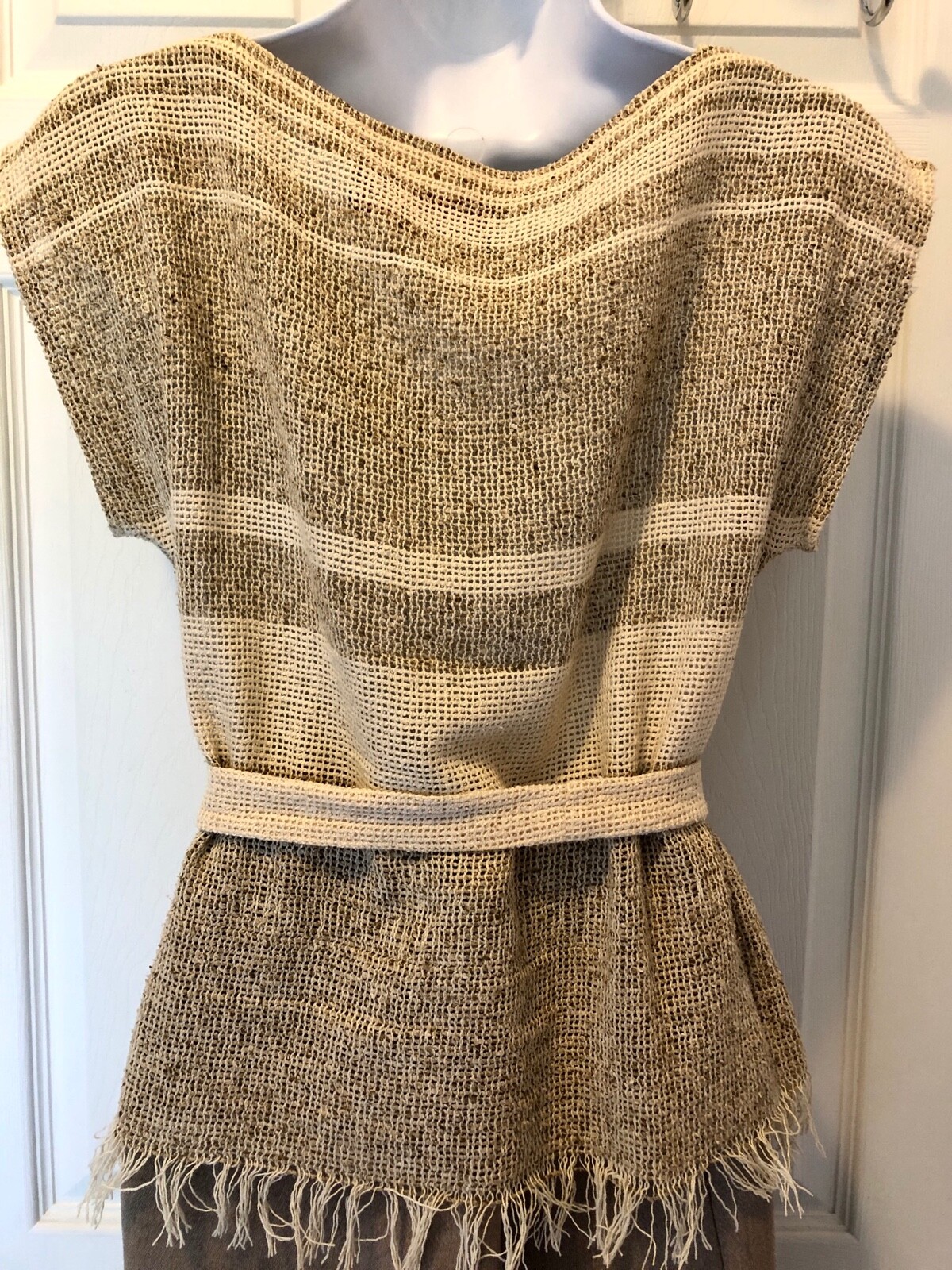 A.C. SPORT LADIES SMALL CAP SLV BROWN BEIGE BURLAP WOVEN MESH TOP W/ TIE SZ S