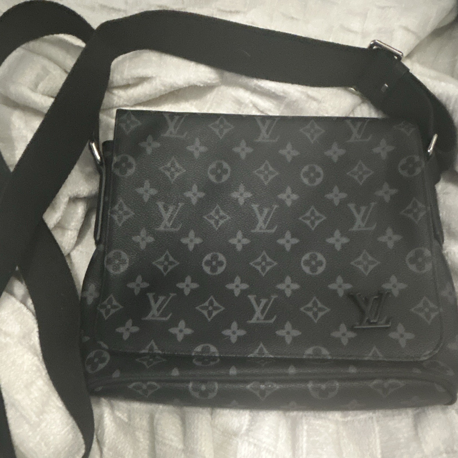 Louis Vuitton Men’s Black/Gray Monogram Messenger Crossbody Bag