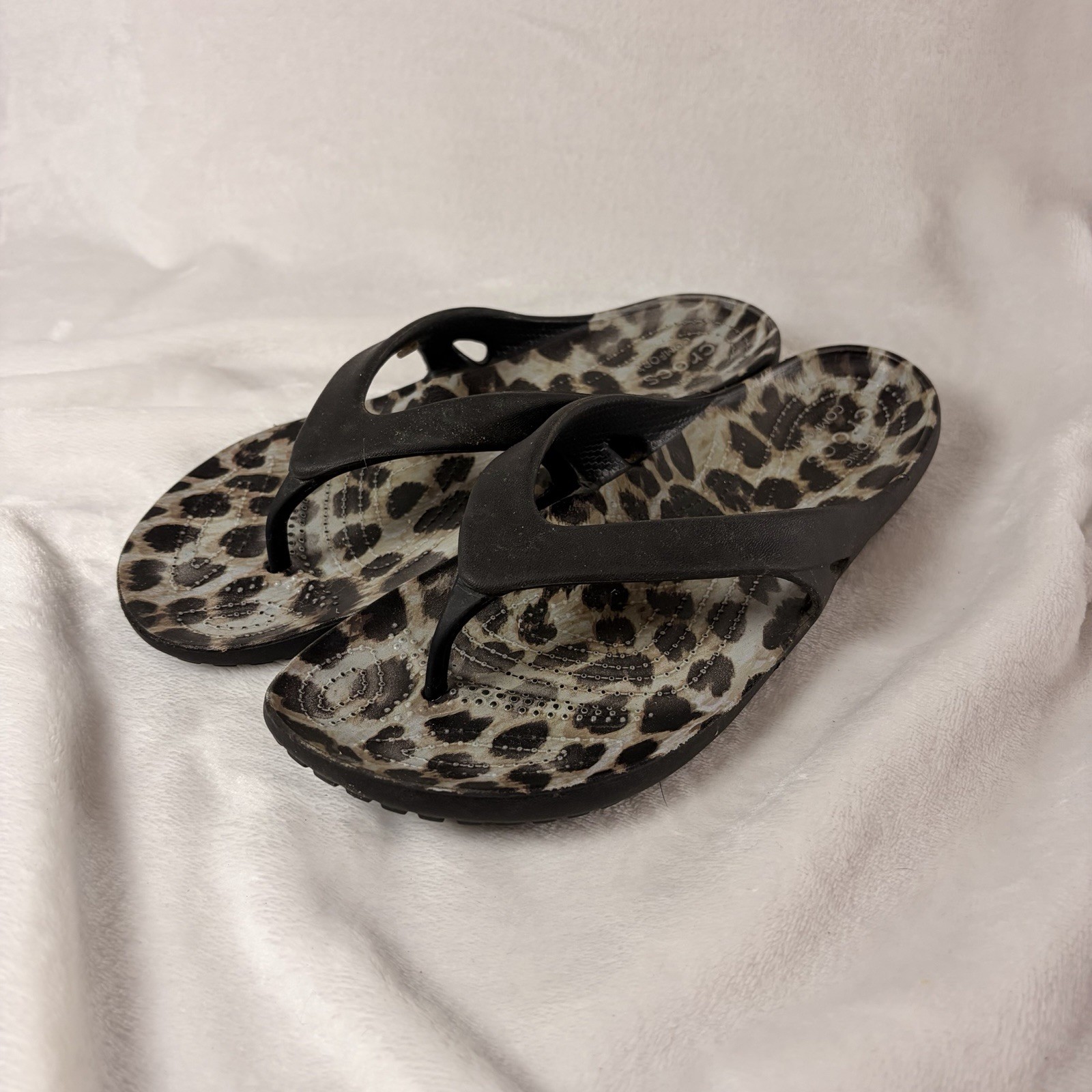 Crocs Kadee II Graphic Flip Flops Womens Size 10 Leopard Animal Print Sandals