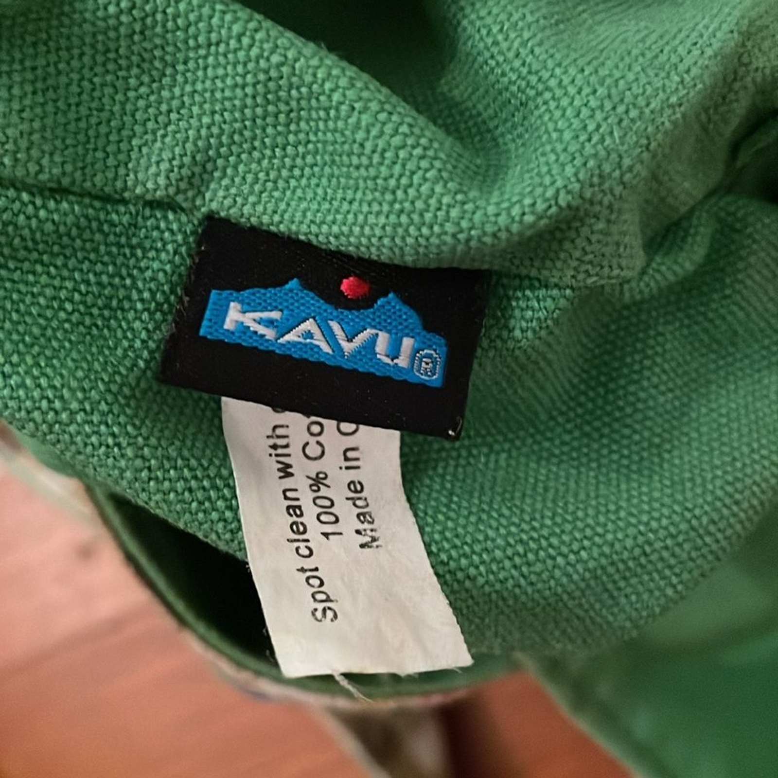 Kavu Canvas Tan Apple Print Shoulder Bag Tote 7x10x3 in
