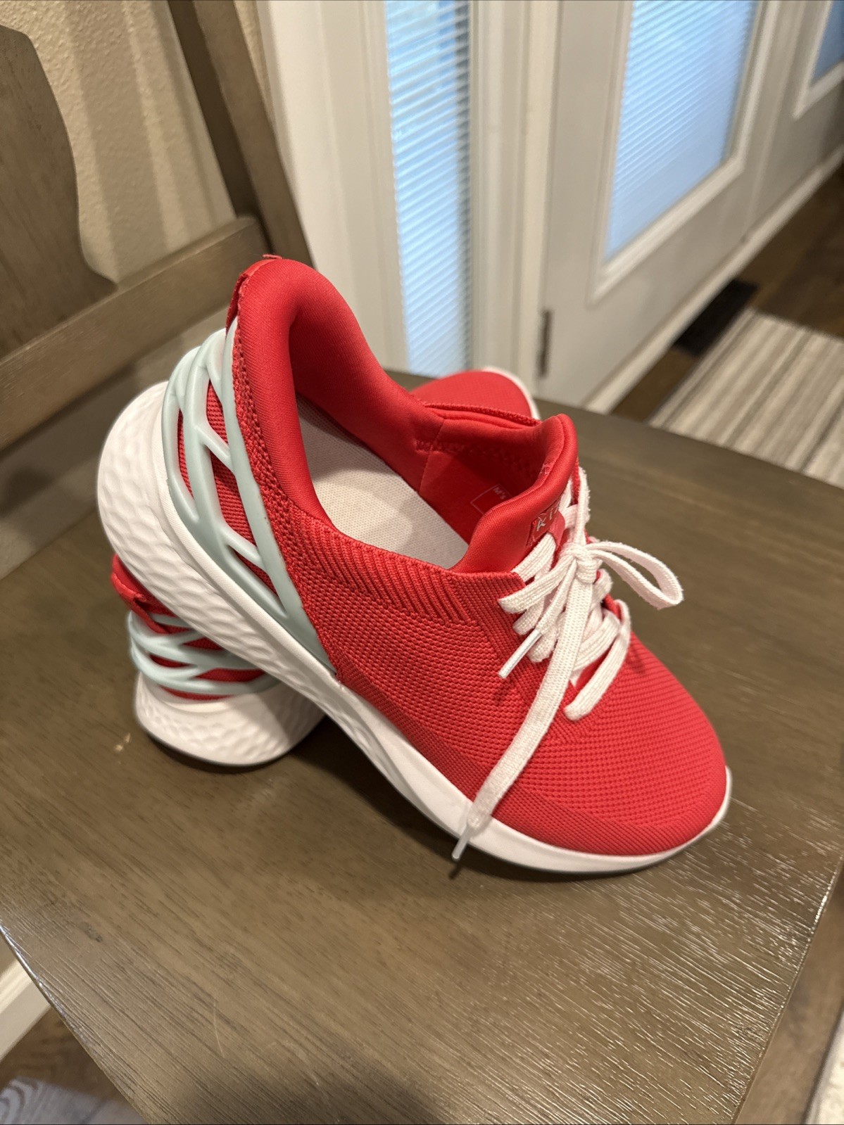 Kizik Athens Pink Mesh Comfortable Running Shoes Men’s Size 7.5W Women’s Size 9W