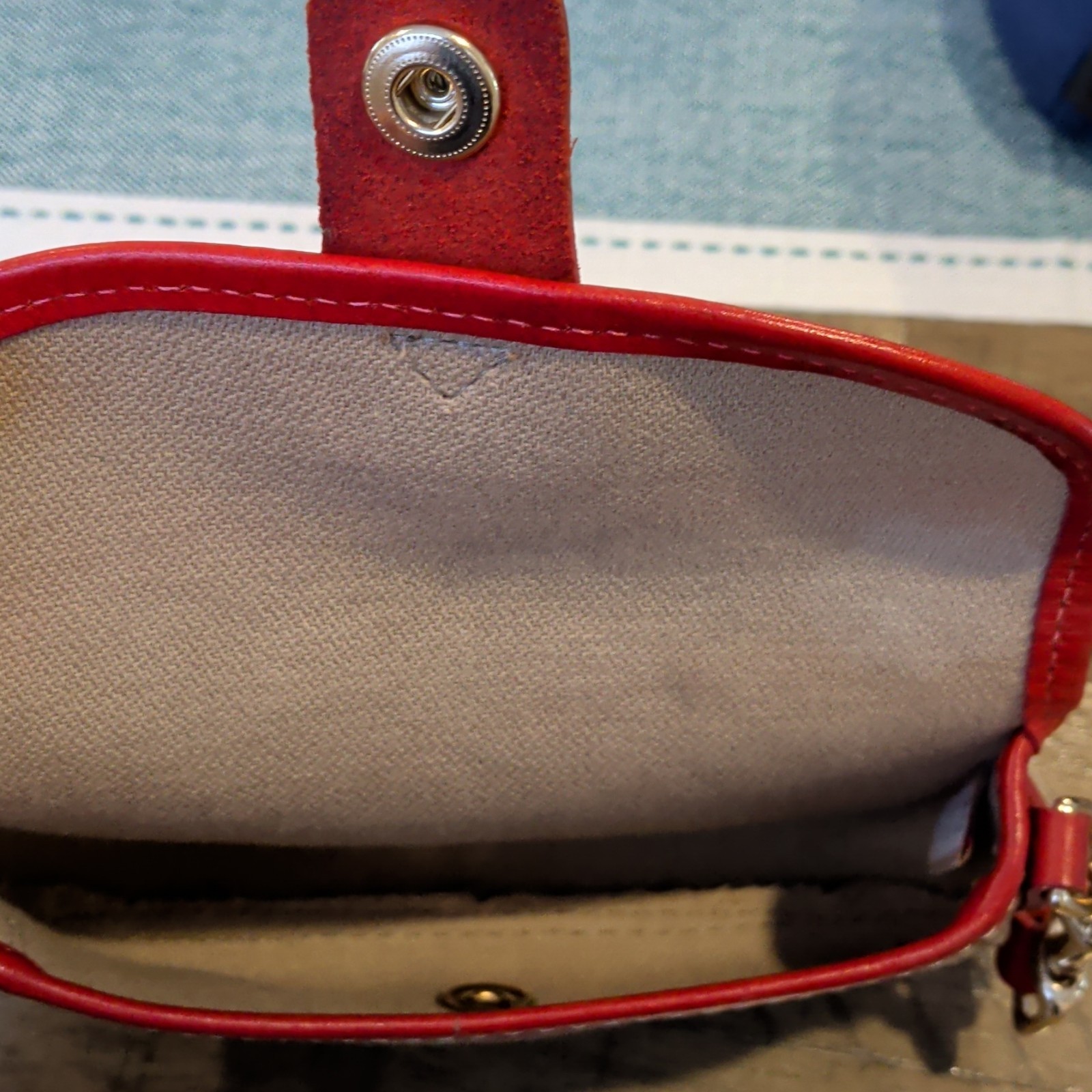 Dooney & Bourke Logo Wristlet Wallet w/ Wrist Strap Snap Closure Brown/Red