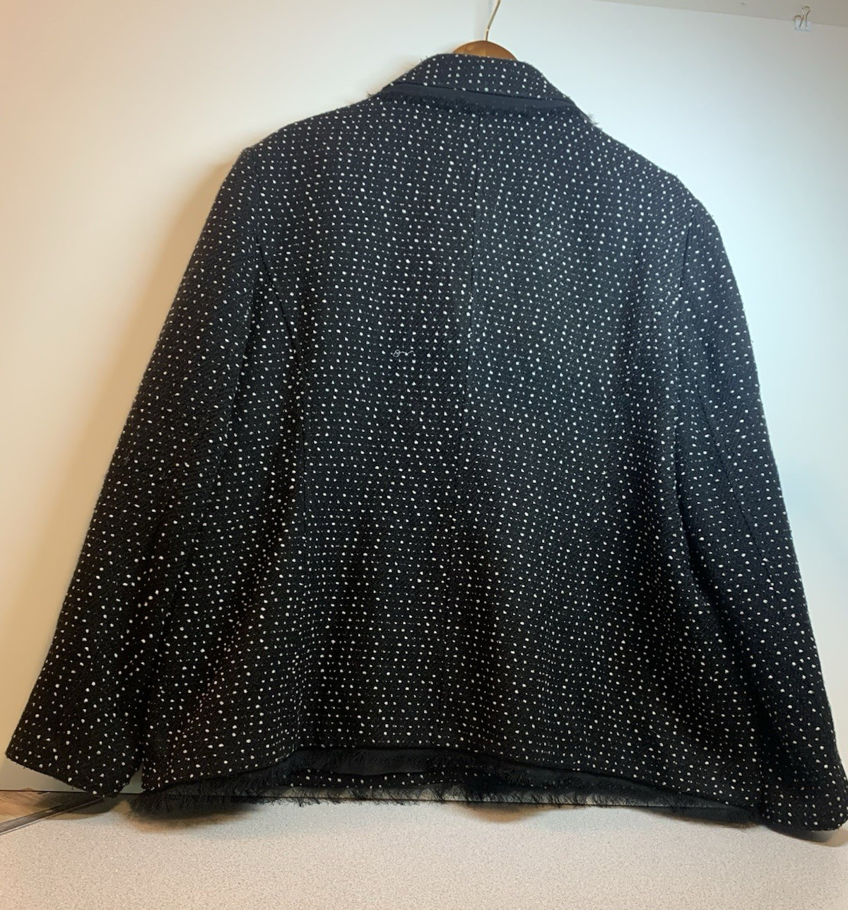 Sag Harbor Womans 2-Button Black tweed Blazer-Organza Frayed Trim-Size 22W(C11)