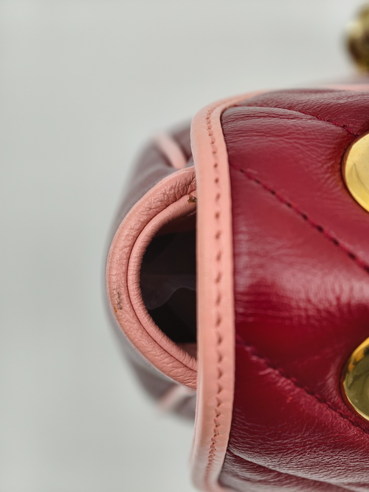 Authentic Gucci GG Marmont Medium 26cm Red Leather Pink Piping Torchon GG Should