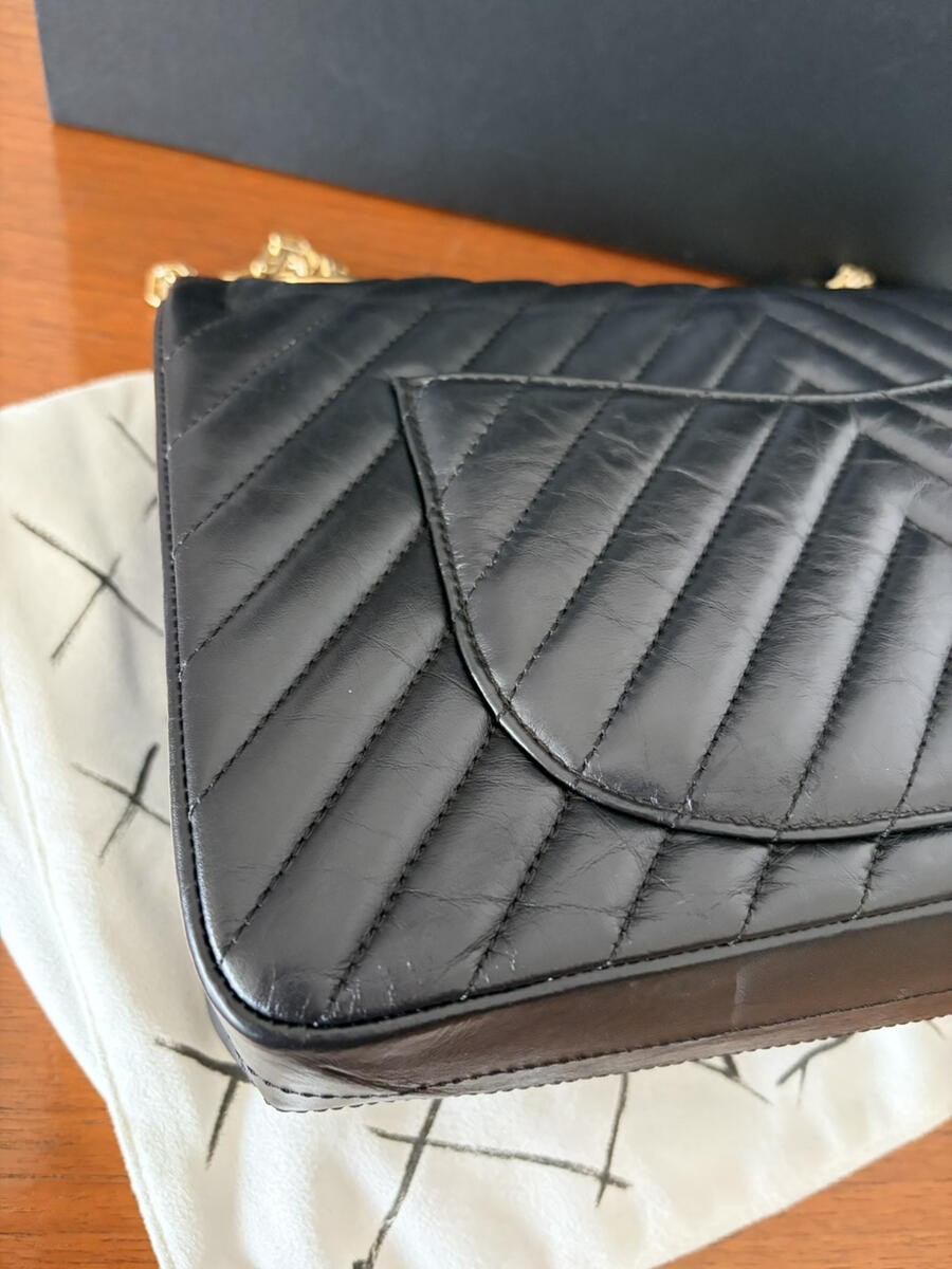 Auth 16A Black CHANEL 2.55 Chevron Reissue 226 Double Flap Calf Handbag GHW