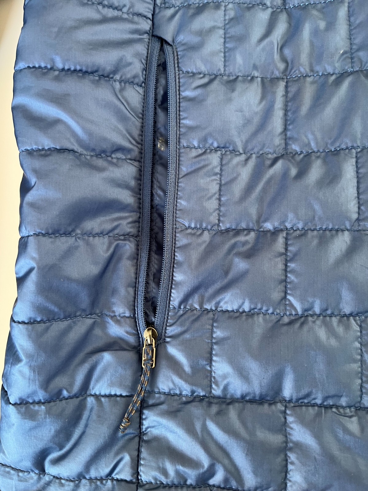 Patagonia Men’s Nano Puff Jacket – Blue – Large – Very Good Condition
