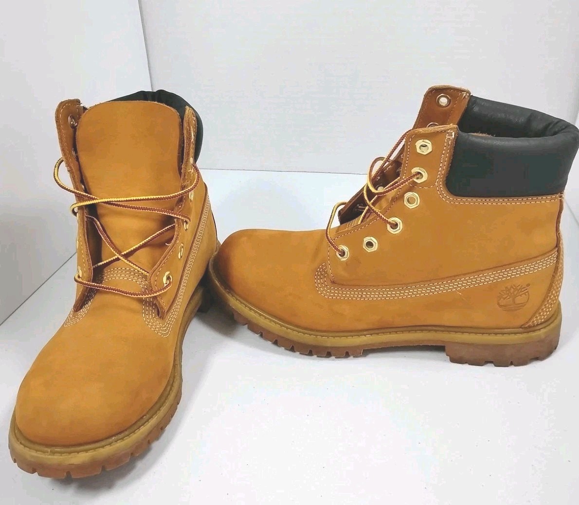 Timberland Women’s Boots Waterville 6” Waterproof Wheat Nubuck PrimaLoft 8.5