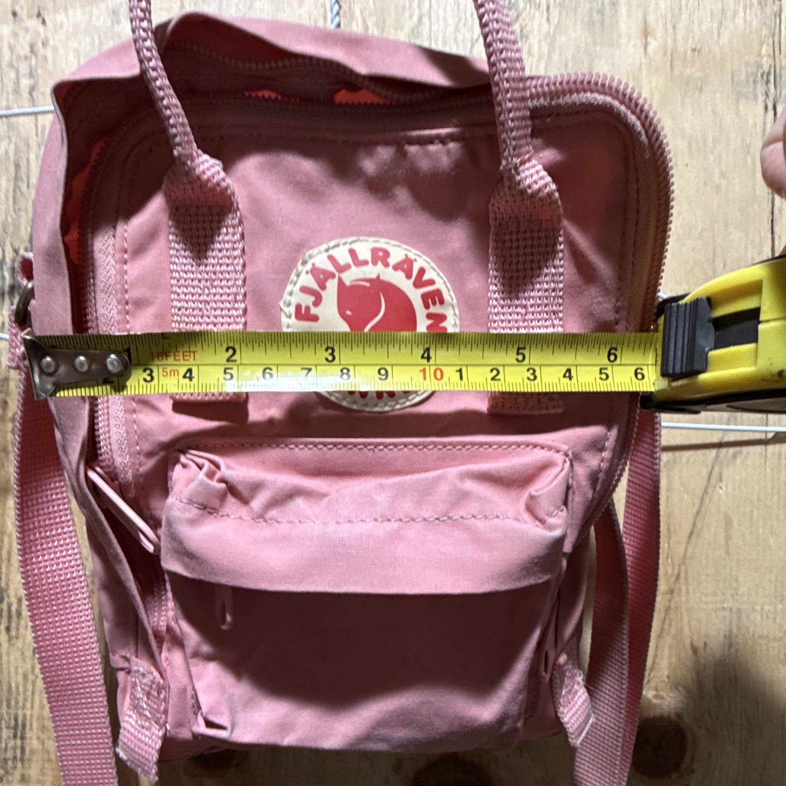 Fjällräven Kånken Mini Pink Crossbody Shoulder Bag Adjustable Strap Zip Pockets