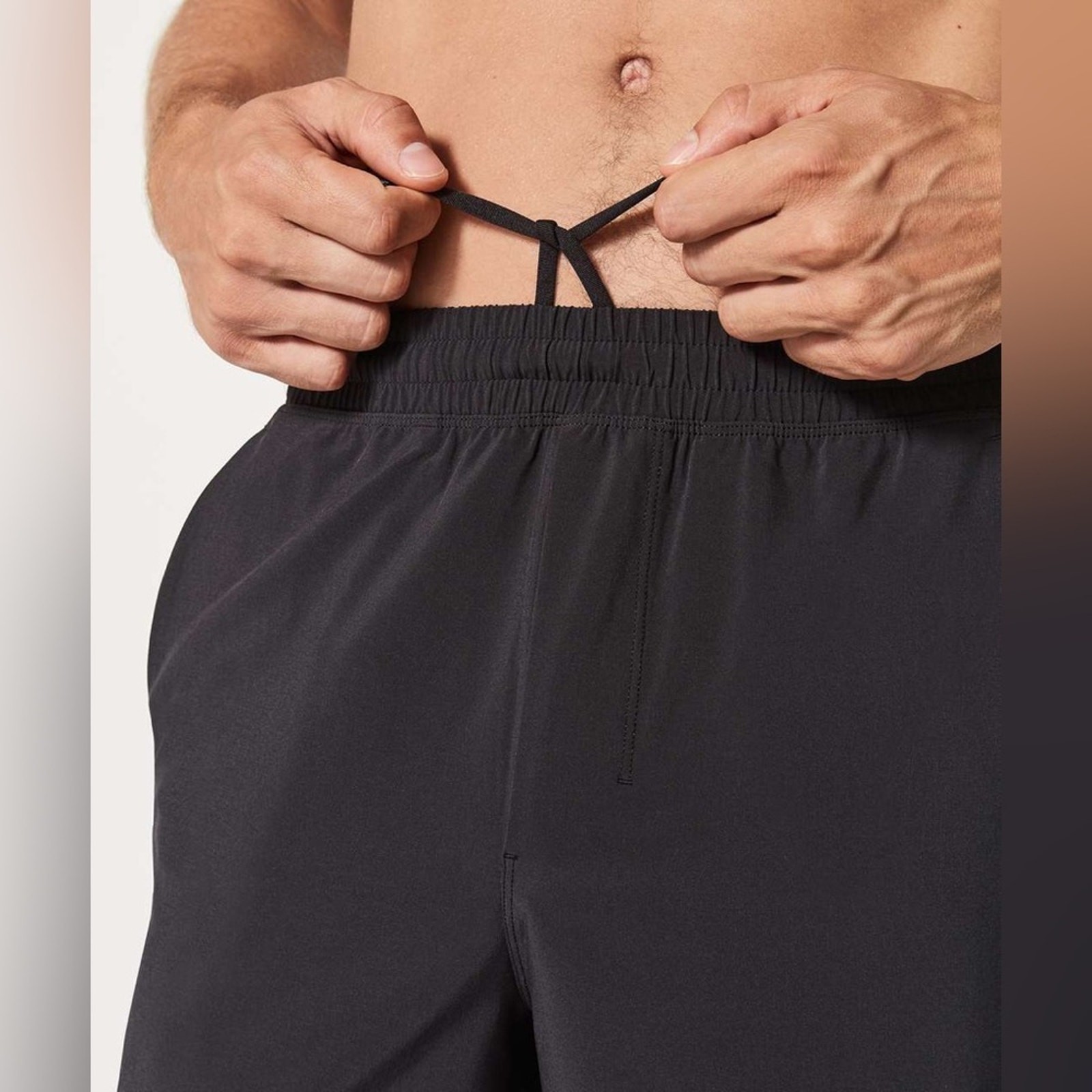 Lululemon Pace Beaker Shorts in Black Size Medium.