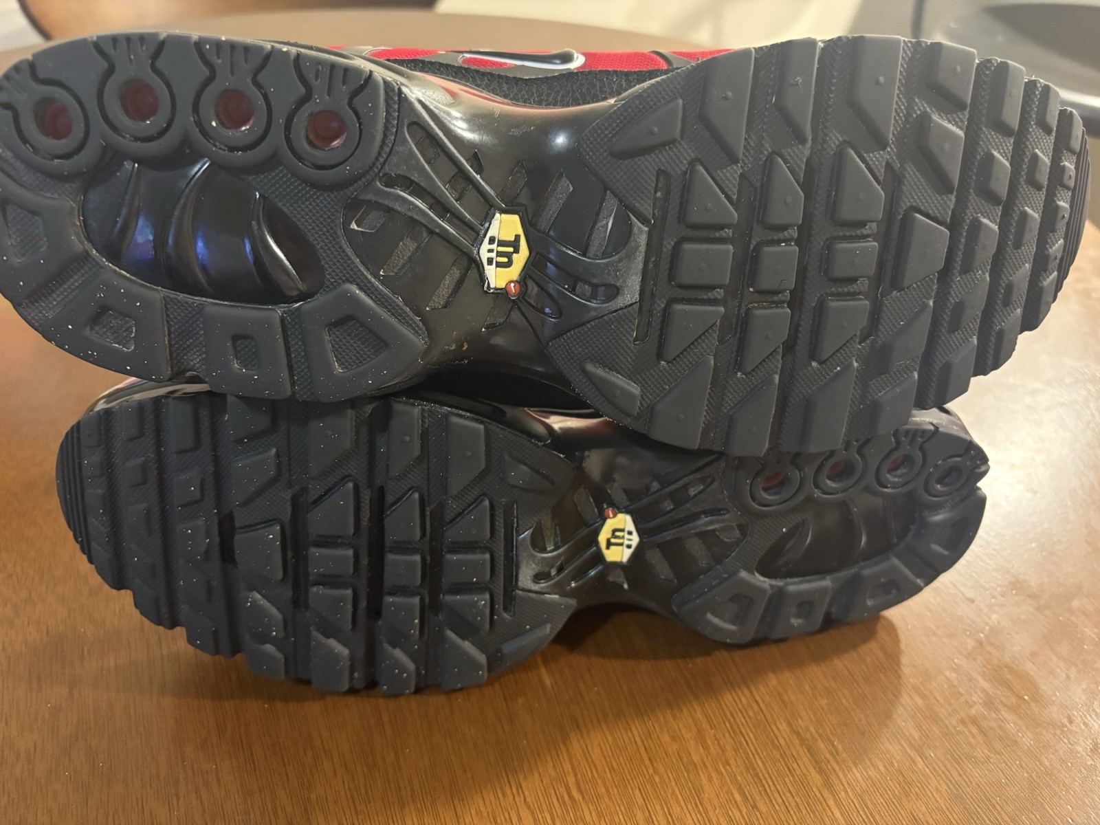 Nike Air Max Plus TN University Red/Black-White Men’s Low Top 852630-603