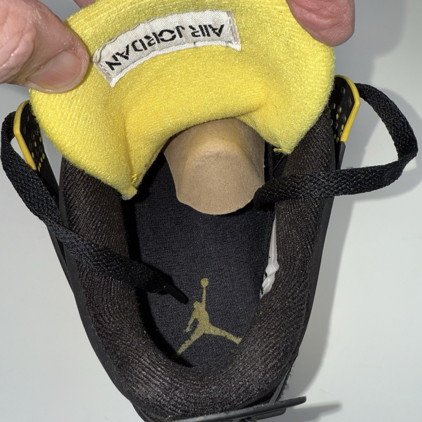 Nike Air Jordan 4 Retro Thunder Men’s Size 10.5 Black Yellow