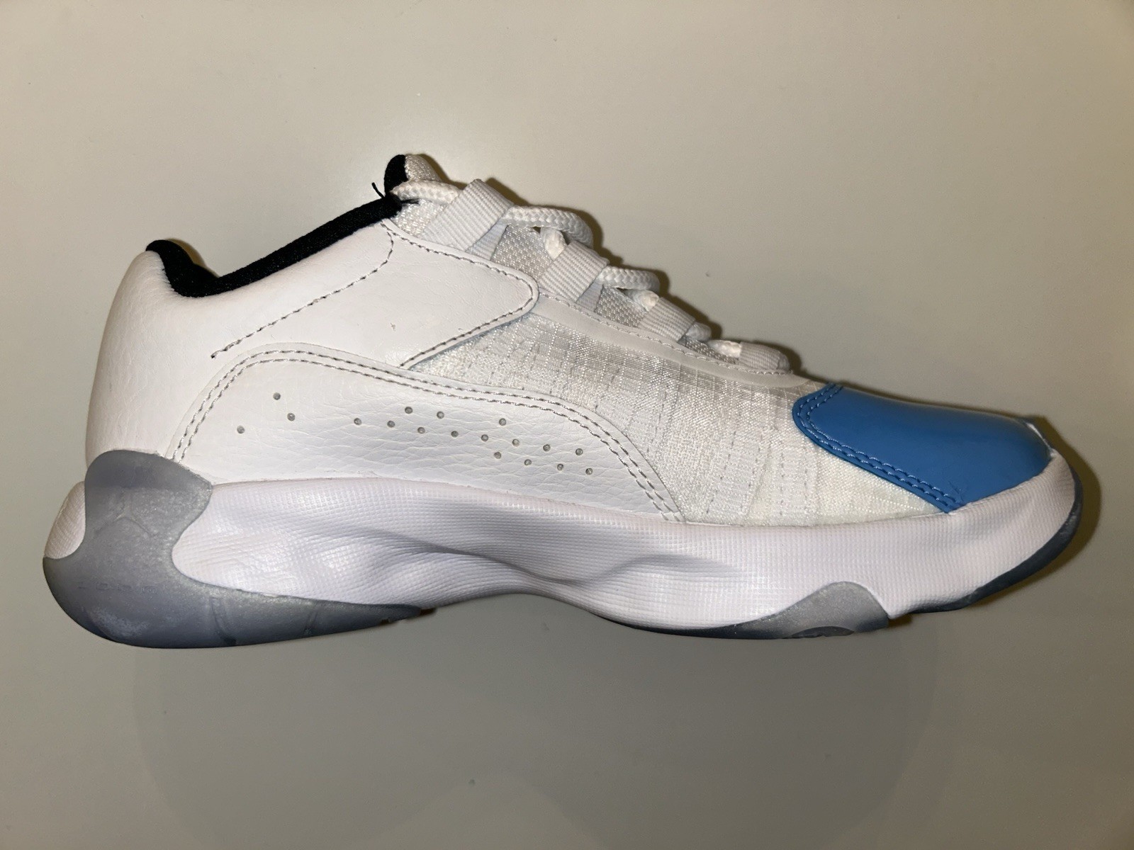 Air Jordan 11 CMFT Low GS UNC White/Blue CZ0907-114, Size 4.5Y