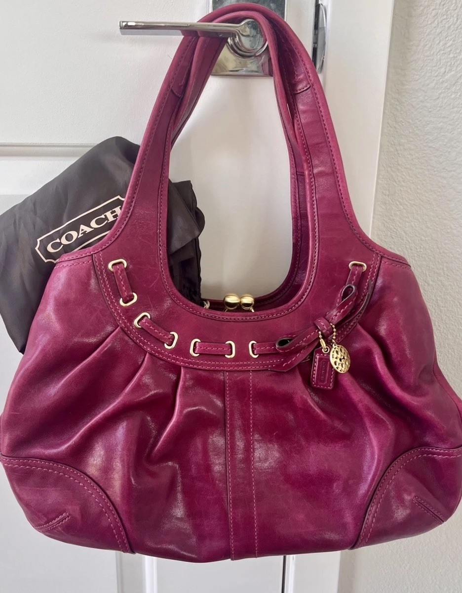 Vintage COACH Ergo Pleated Kisslock Magenta Leather Bag Authentic
