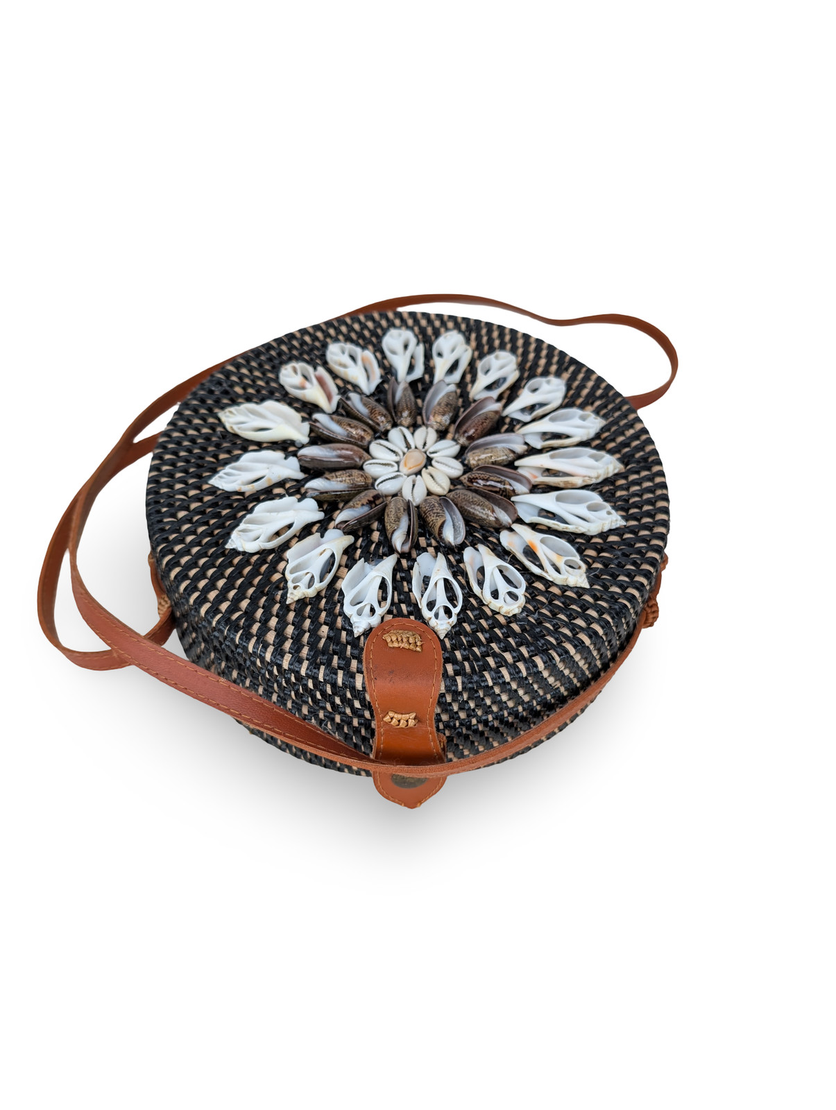 Artisan Round Wicker Purse, Seashell Coastal Bag, Summer Beach Bag