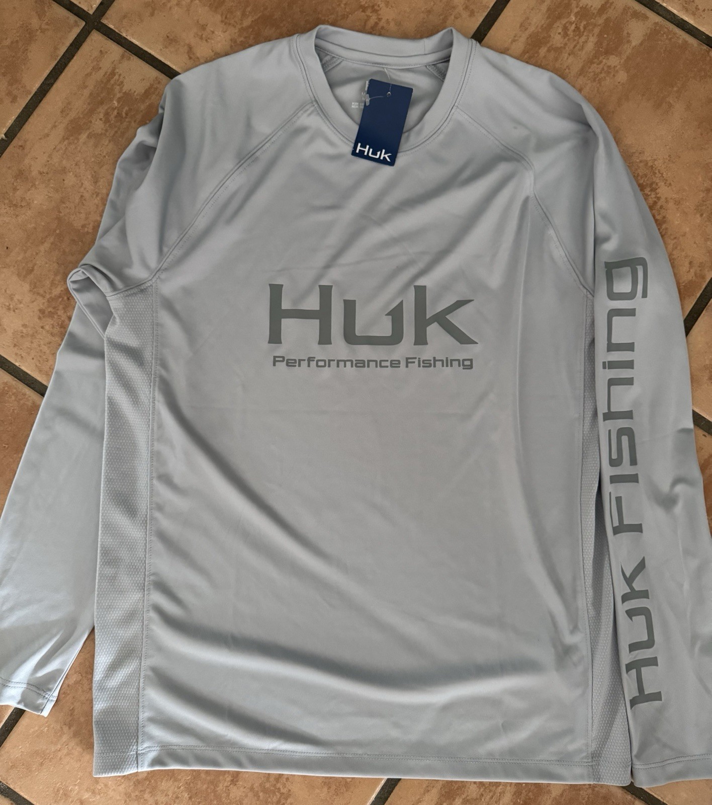HUK Performance Long Sleeve Crew Sun Shirt (Men’s Small) Gray