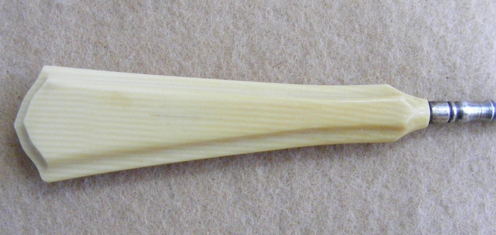 VINTAGE SHOE BUTTON HOOK IVORY HANDLE 7 1/2” LONG