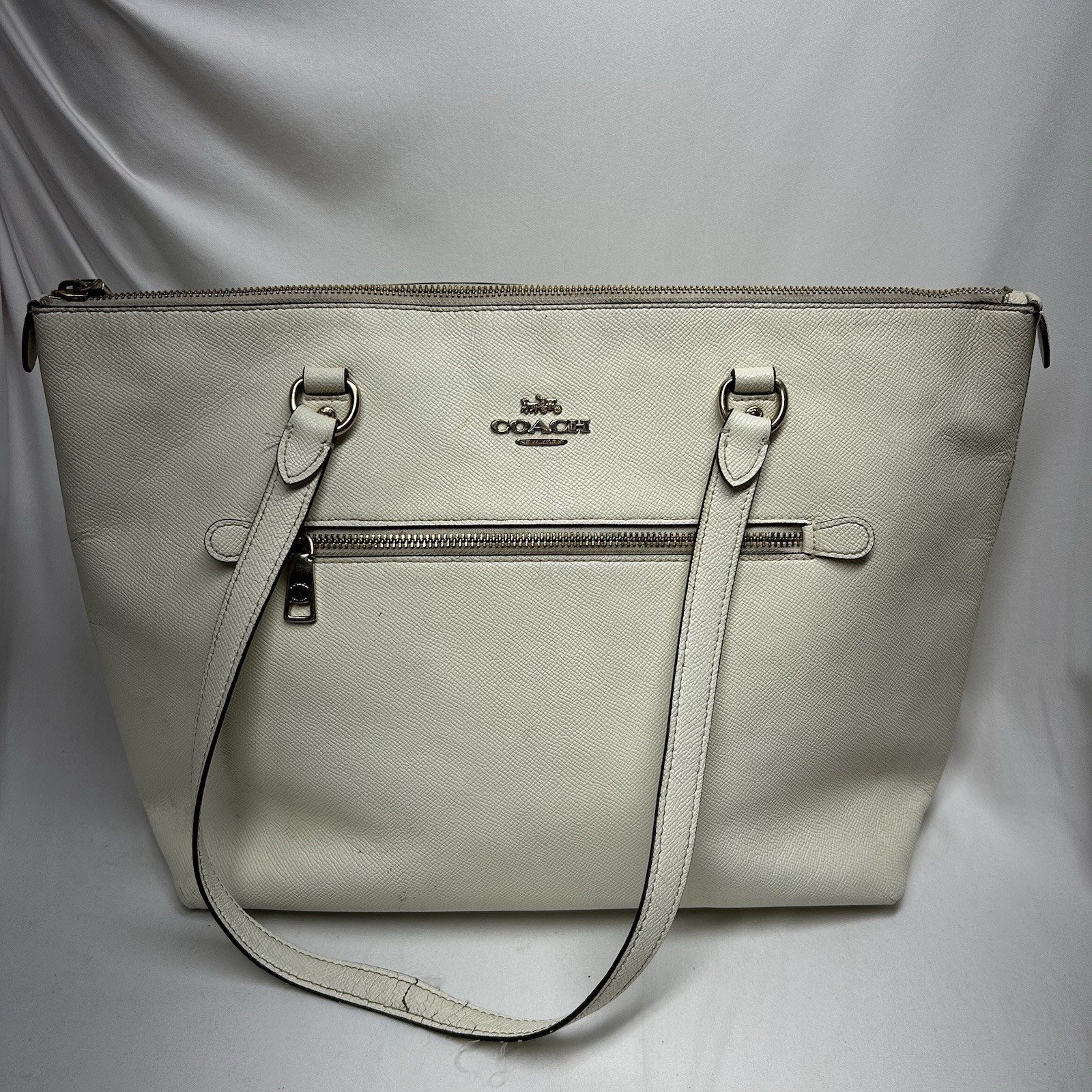 Coach Large Crossgrain Leather Gallery Tote for Women – Chalk White (F79608)