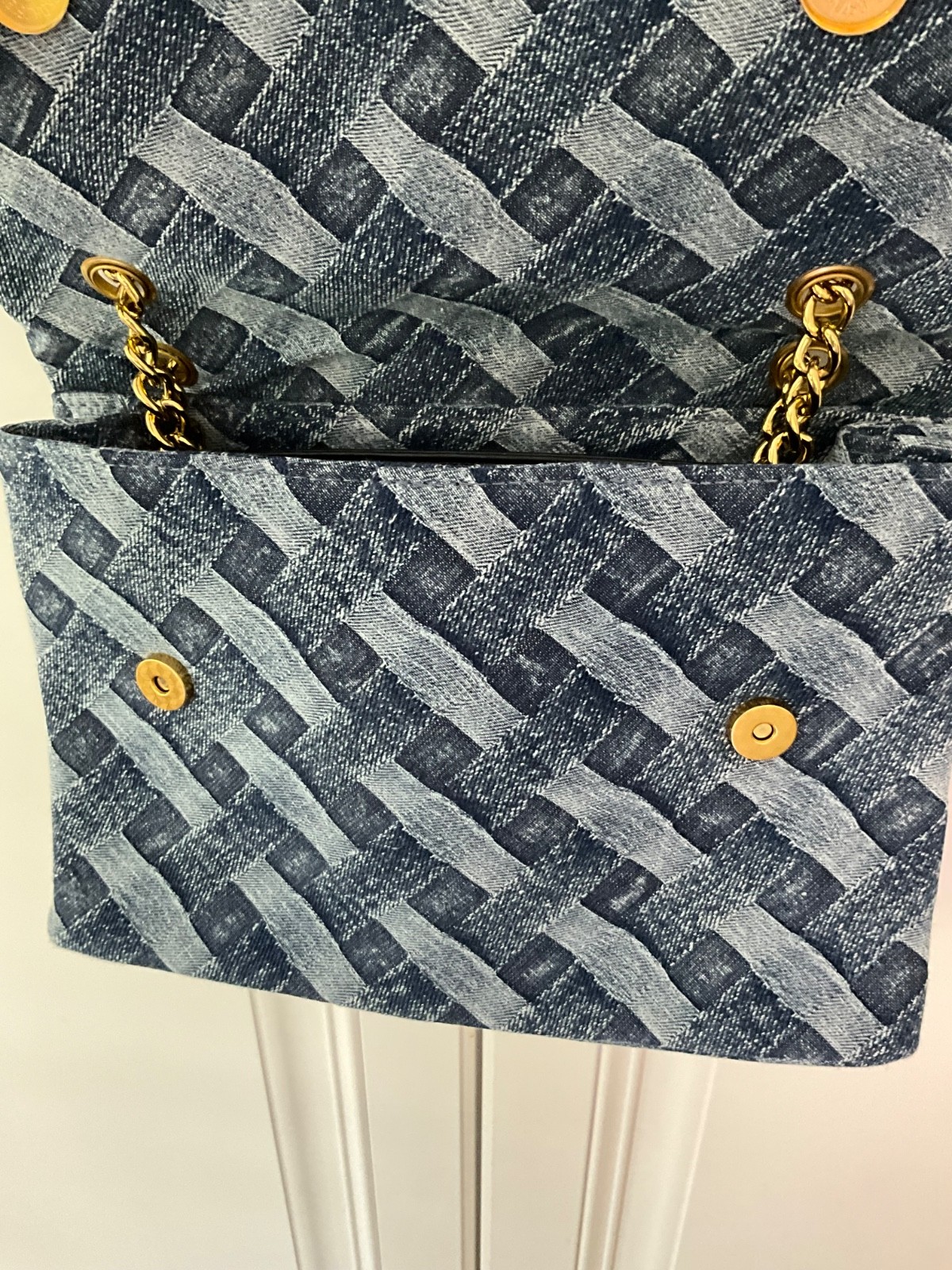 KURT GEIGER DENIM CROSSBODY