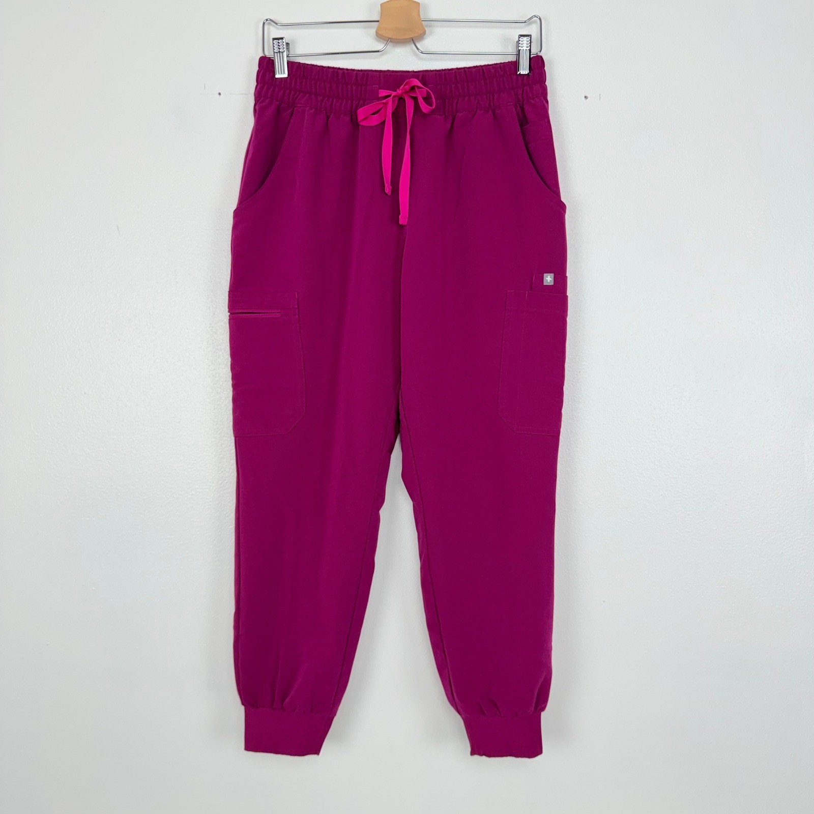 FIGS Uman Relaxed Jogger Scrub Pants Women M Petite Dark Magenta Medical Uniform