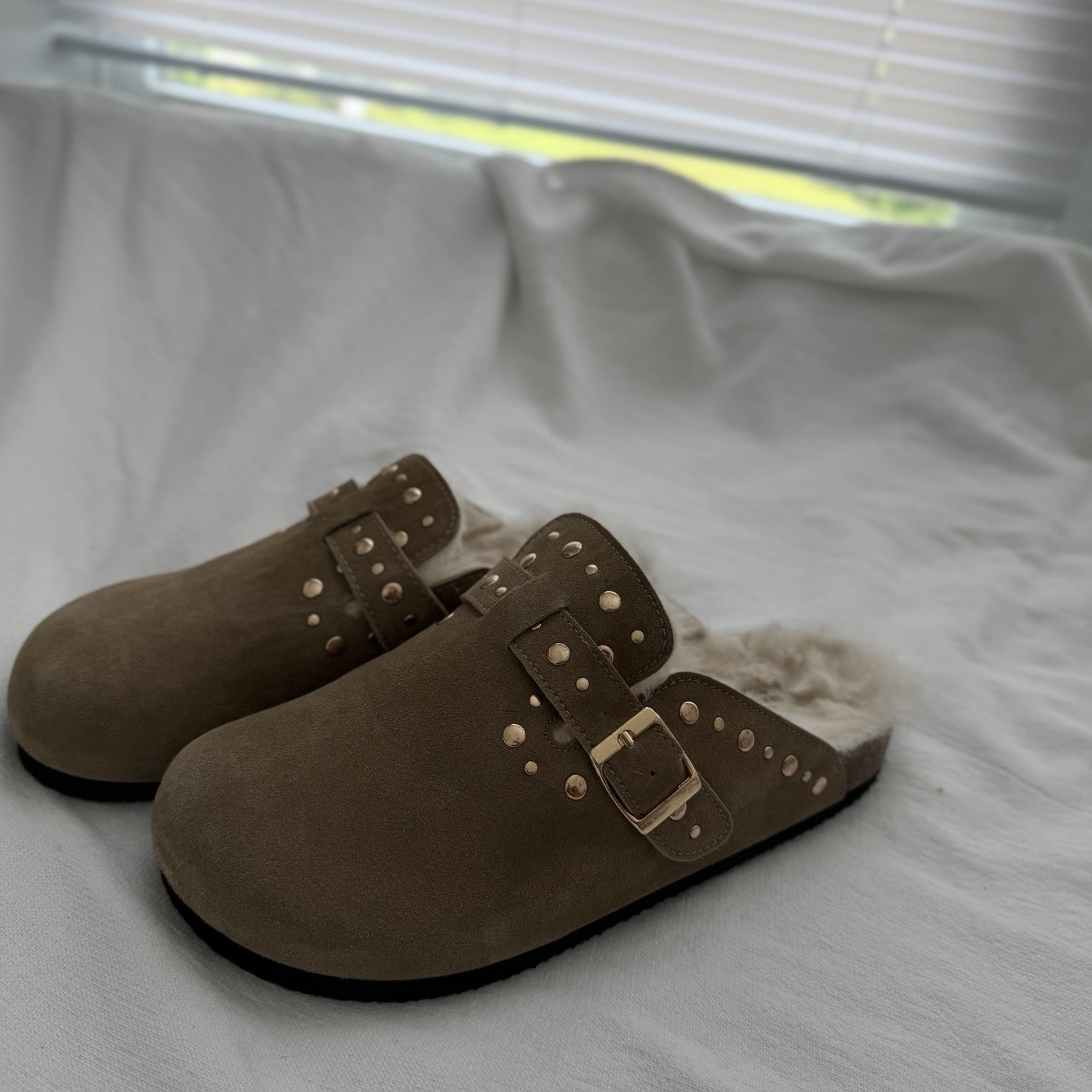 Greystone Cozy Comfort Brown Suede Clog Slippers Faux Fur Lined 7.5