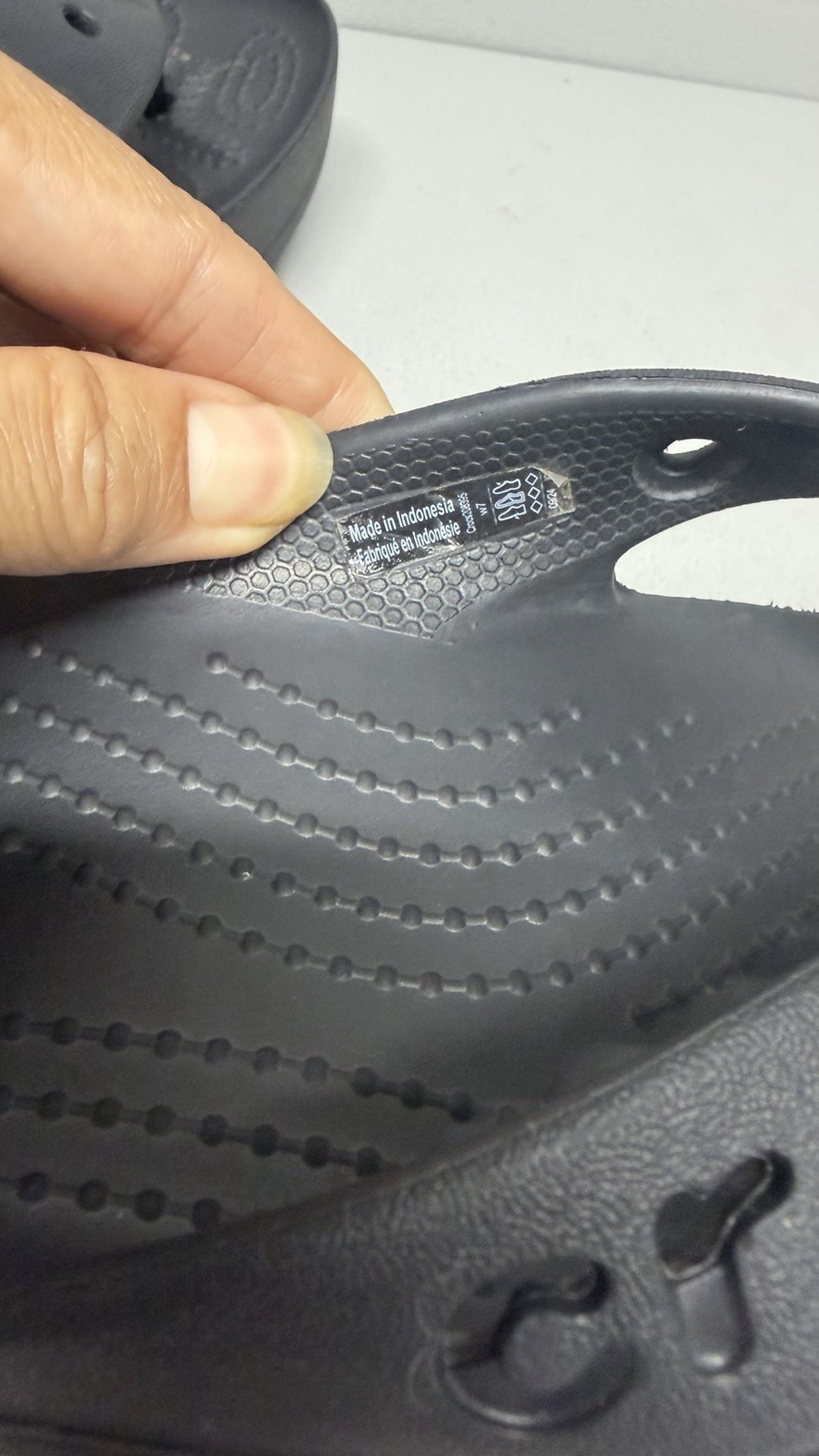 EXCELLENT CONDTN-CROCS Baya II Flip Flops Slide Sandals Black Size 7 ($40)