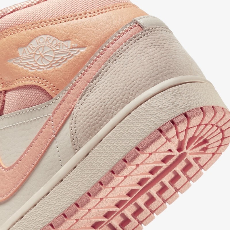 Jordan 1 Mid Apricot Orange (Women’s) | DH4270-800 | EU 36 | ORIGINAL BOX | NEW