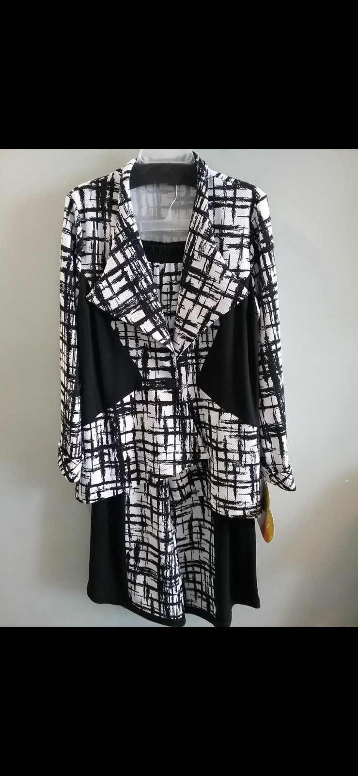 Women’s Maternity L Black/White Geometric Ruffle V-Neck Long Sleeve Blouse