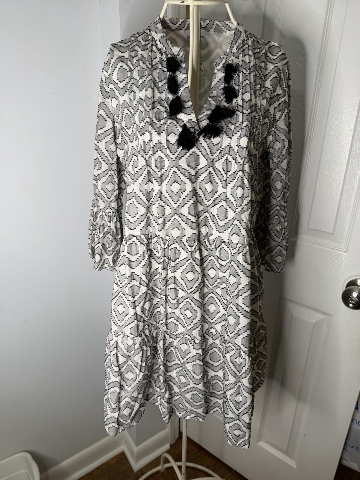 Tommy Bahama Dress S Black White Ruffle Sleeve Tassel Resort wear Luxury #312D