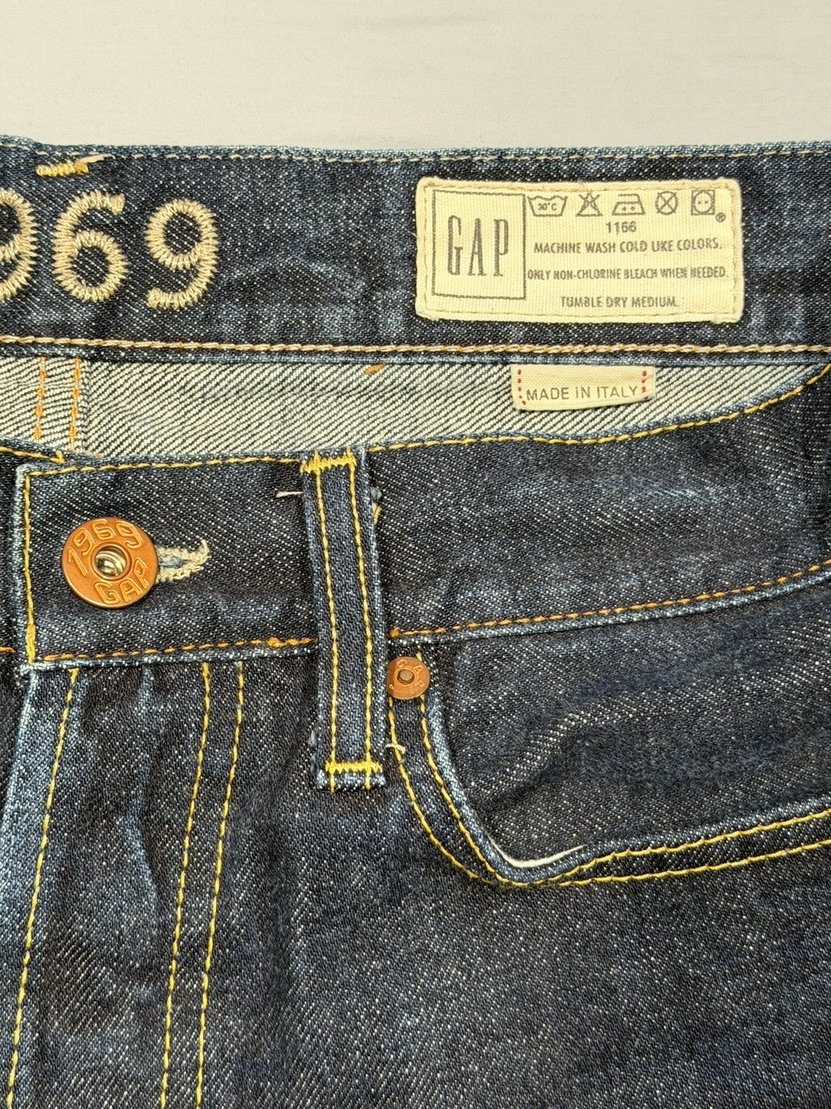 Gap 1969 Selvedge Jeans Men 30×30, Denim Blue, Button Fly, Made in Italy