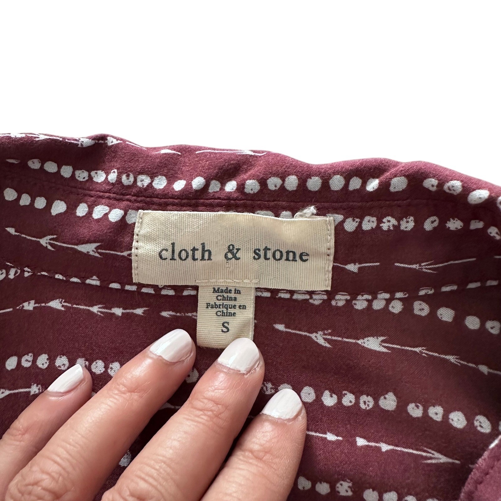 Cloth & Stone by Anthropologie Burgundy Arrow Stripe Rayon Button Down Shirt S