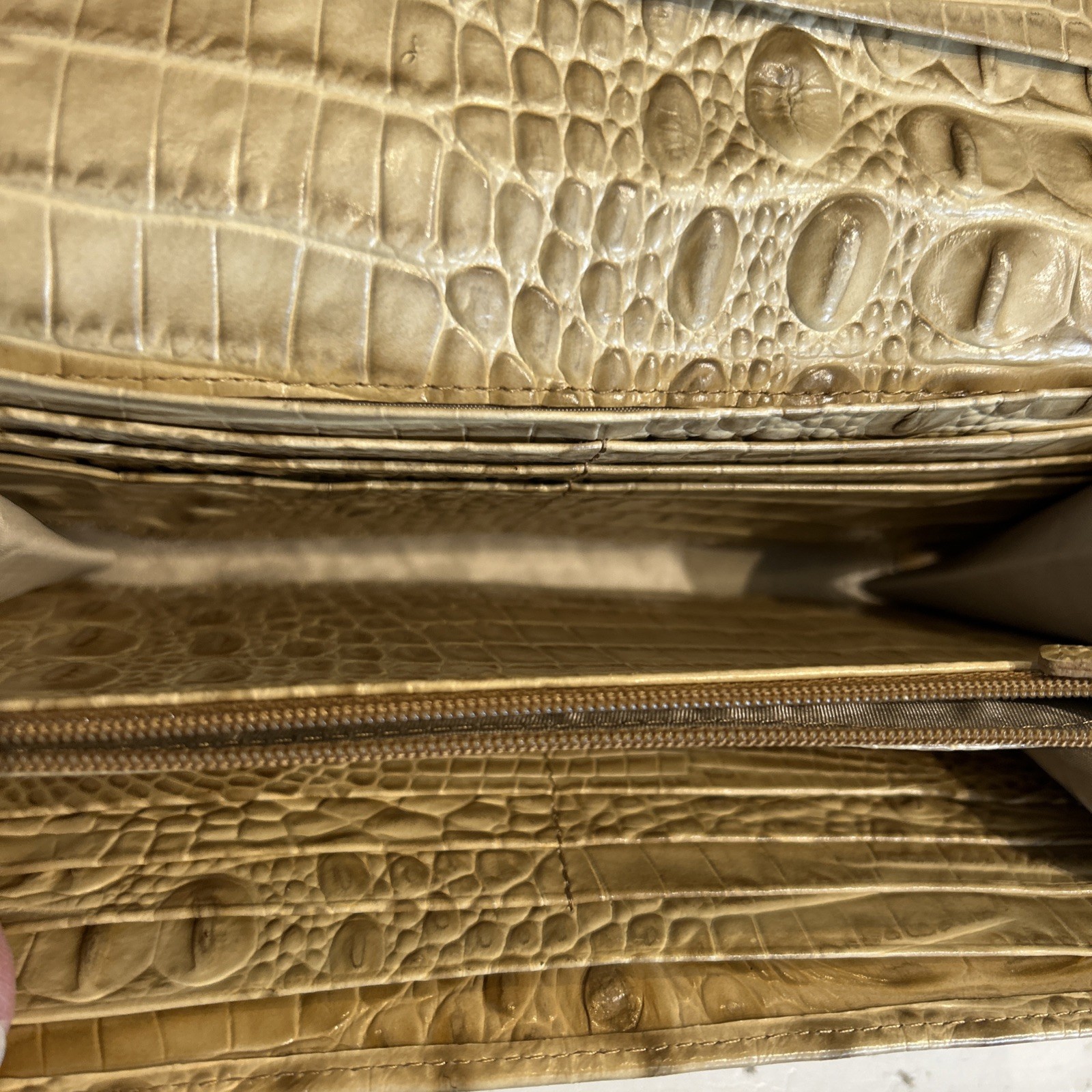 BRAHMIN MELBOURNE TAN BROWN CROC EMBOSSED LEATHER LARGE WALLET 7.75×4.5”
