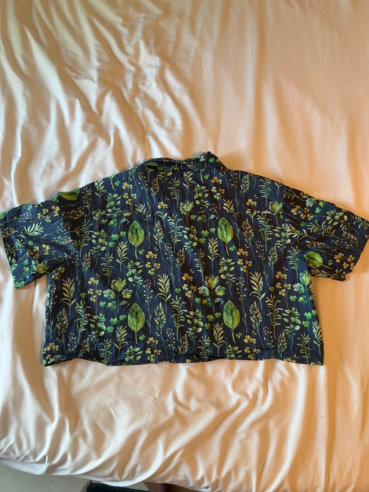 WILDFANG The Essential Cropped Button Up Womxns S Leaf Navy Botanical Print