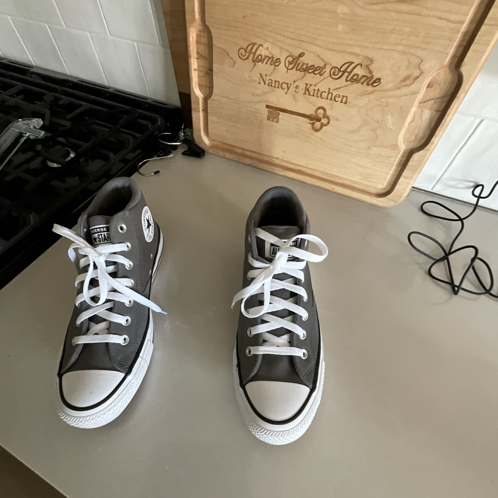 Converse Chuck Taylor All Star Unisex Mid Top Sneakers Lace Up Canvas Gray