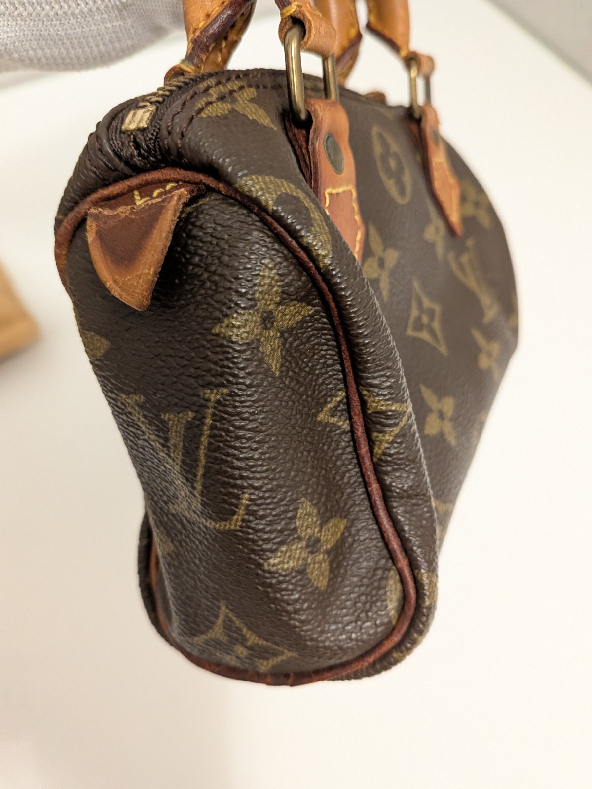 Authentic LOUIS VUITTON Mini Speedy TH1902