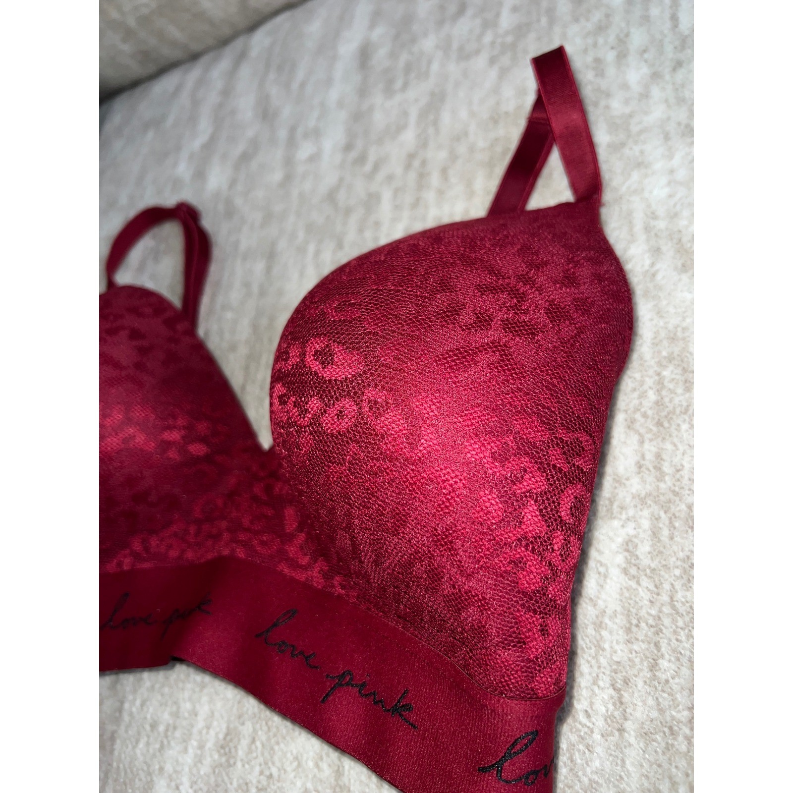PINK Victoria’s Secret Wireless Bra Leopard Lace Burgundy 32DD Padded Logo Band
