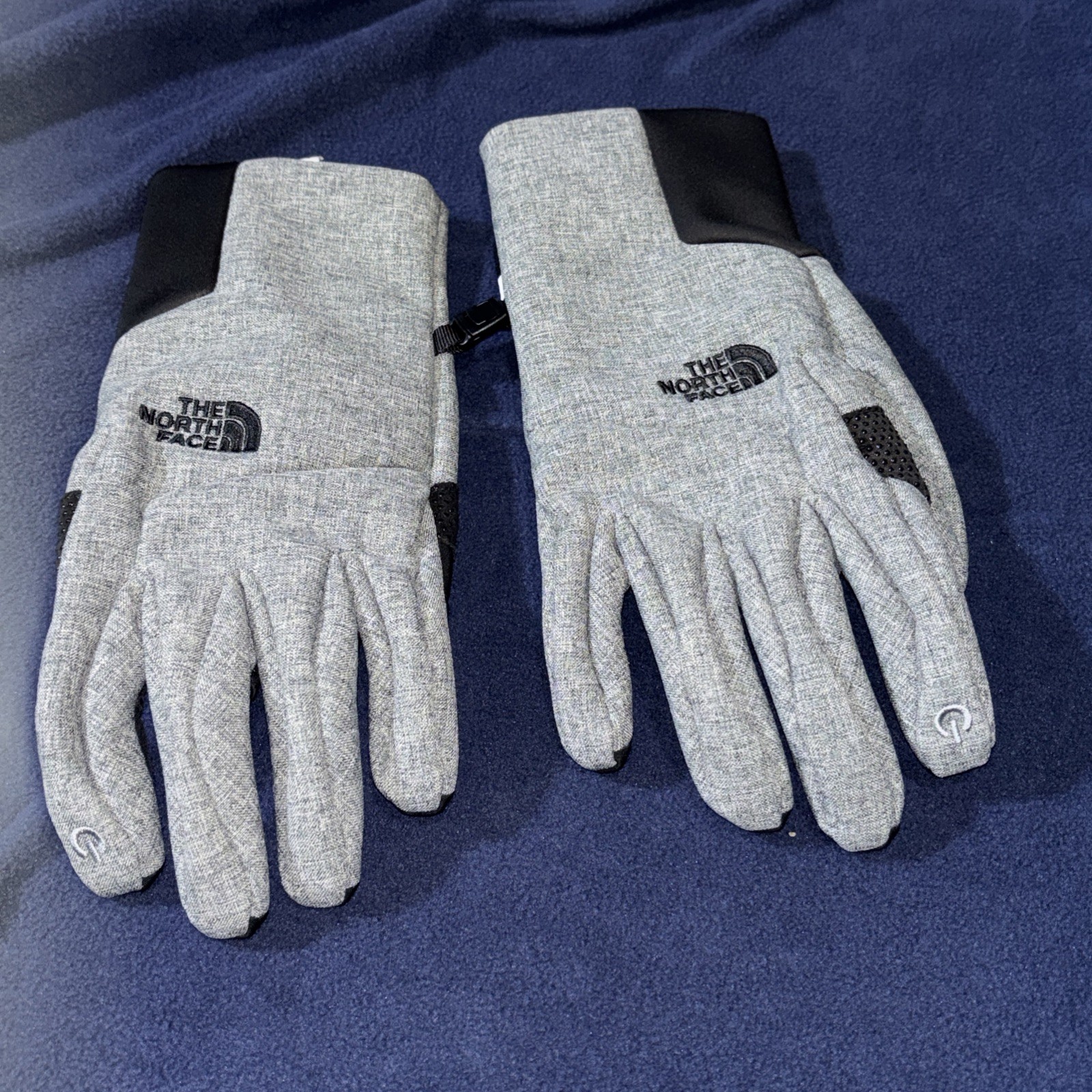 The North Face Men’s Apex Insulated Etip Gloves medium -Gray