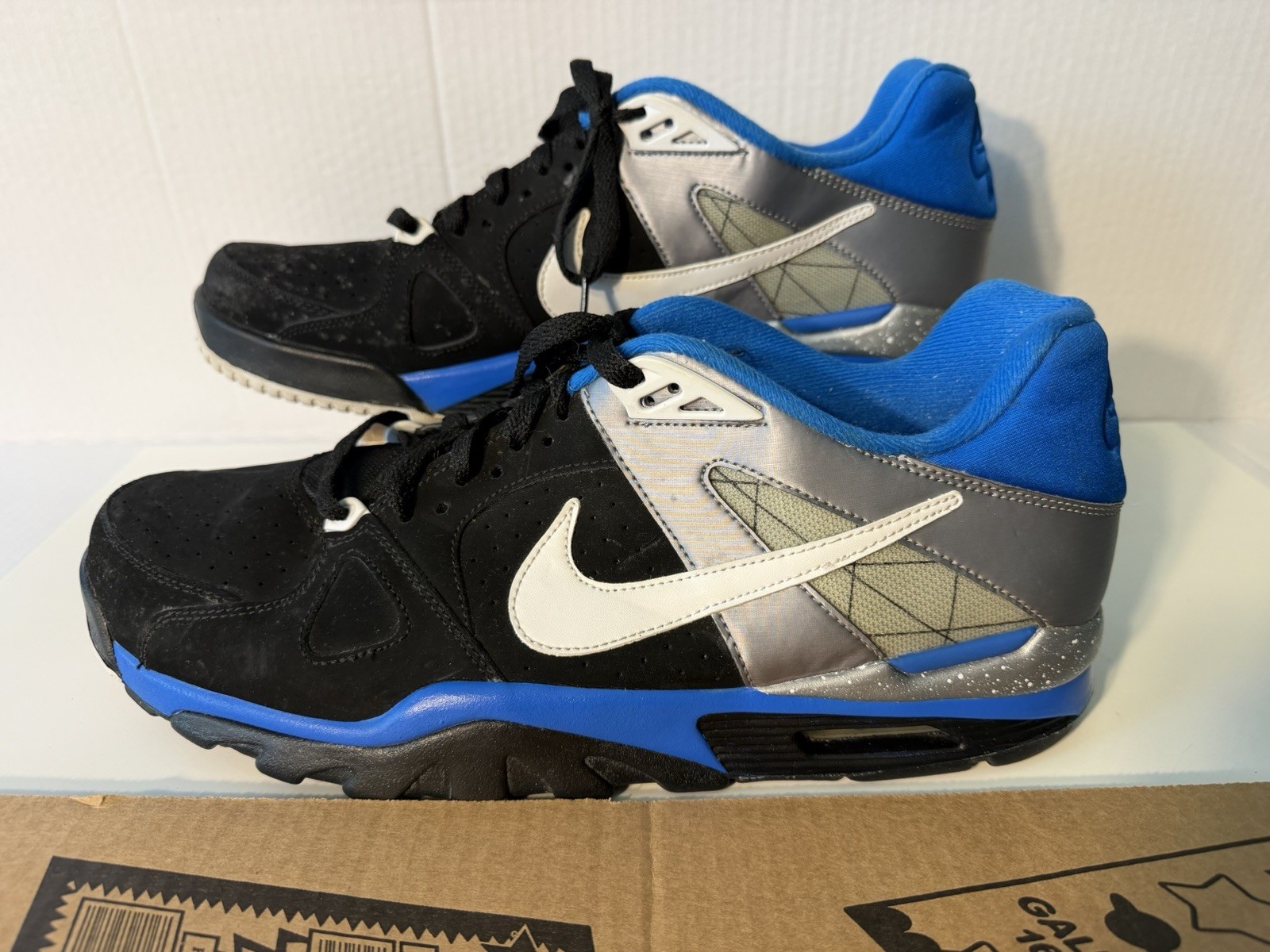 Nike Air Men’s Low Top Lace Up Sneakers Black/Blue/Silver/White 488059-010