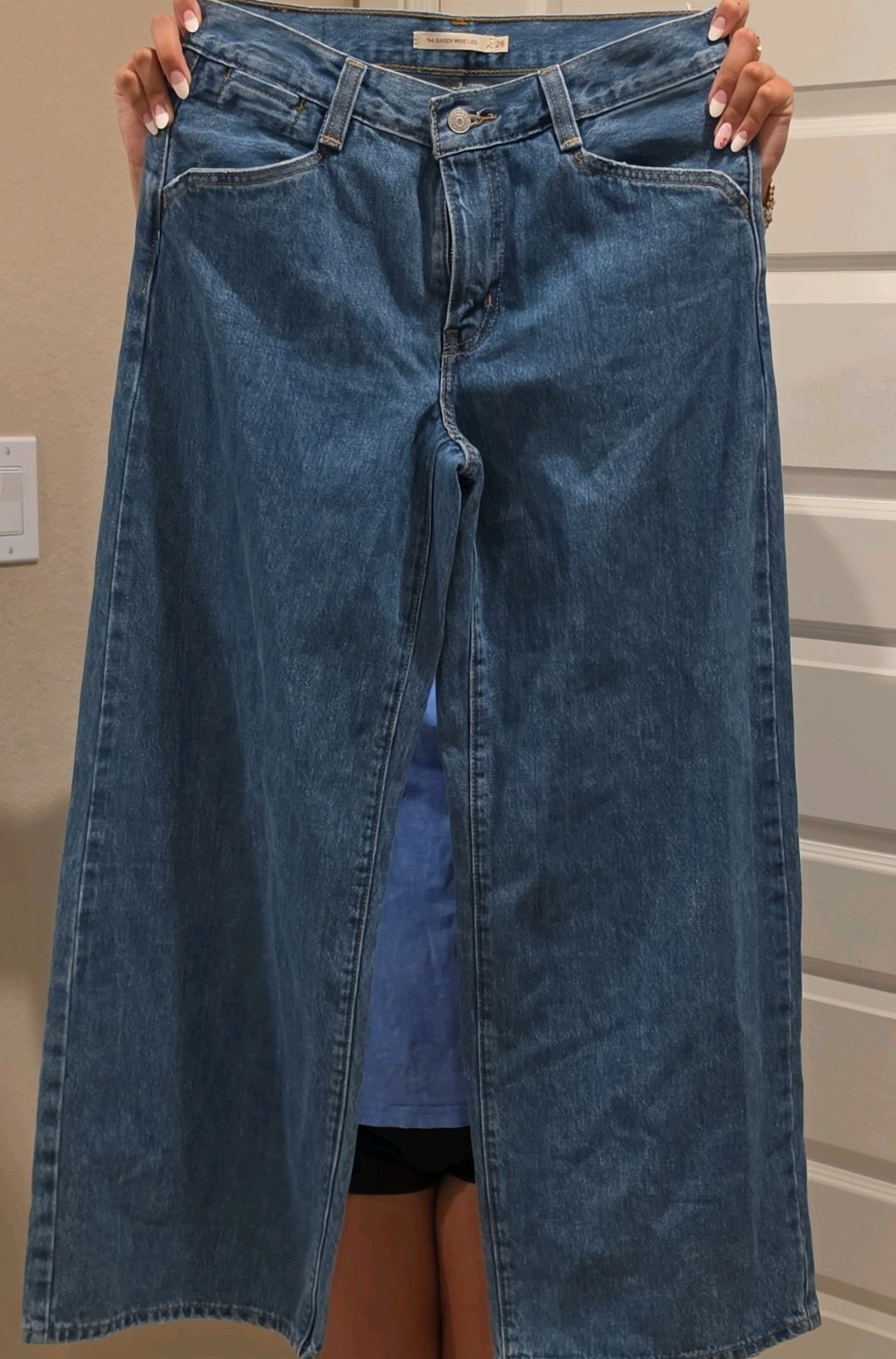 Levi Strauss & Co. Women’s Blue Wide-Leg Jeans Water Less 90s Mid Rise