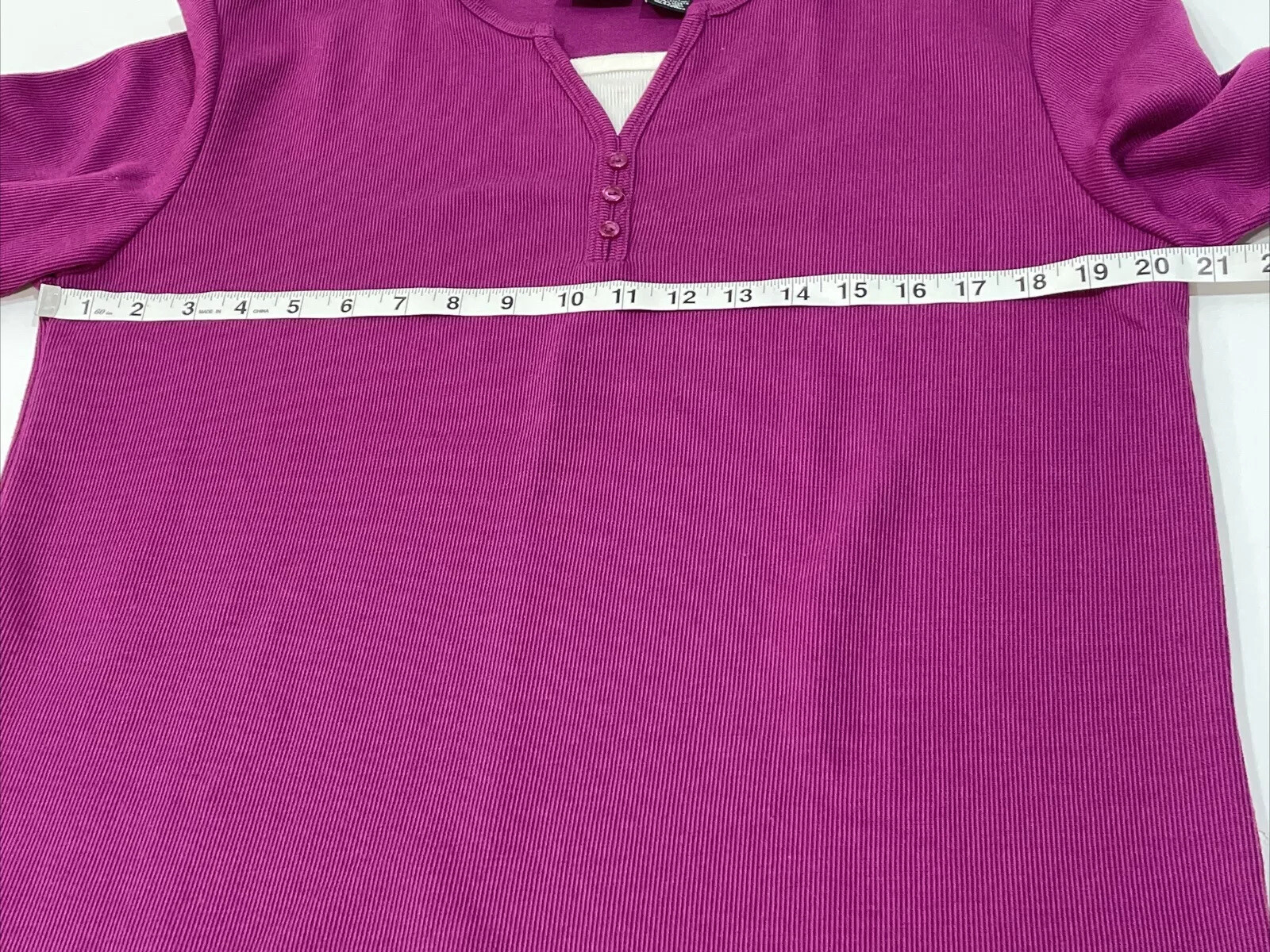 Bobbie Brooks Womens Long Sleeve V-Neck Sweater Button Detail Size Medium