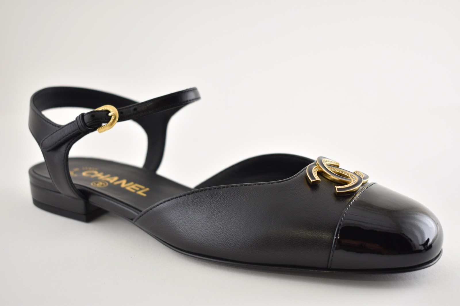 Chanel 25P Black Patent Gold CC Slingback Ankle Strap Ballerina Ballet Flat 37