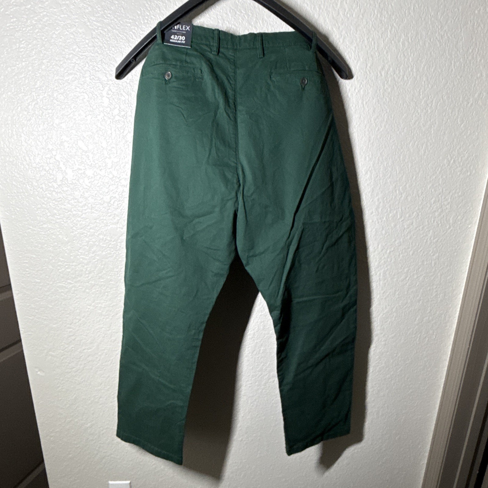 Tommy Hilfiger Flex Stretch Regular Fit Straight Leg Green Chino Pants 42W NWT