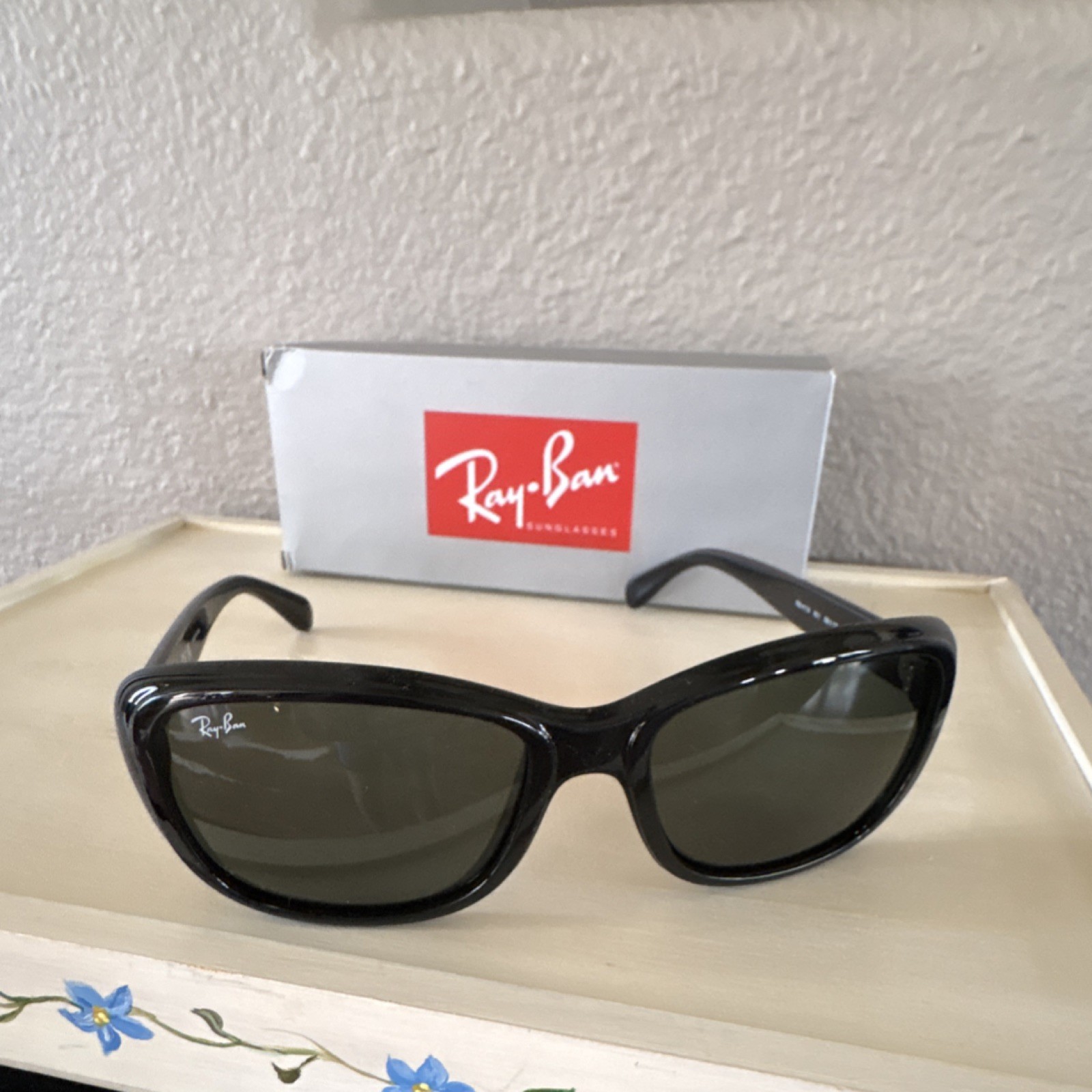 Ray-Ban Jackie Ohh RB4101 Oversized Oval Black/Green Sunglasses 135mm
