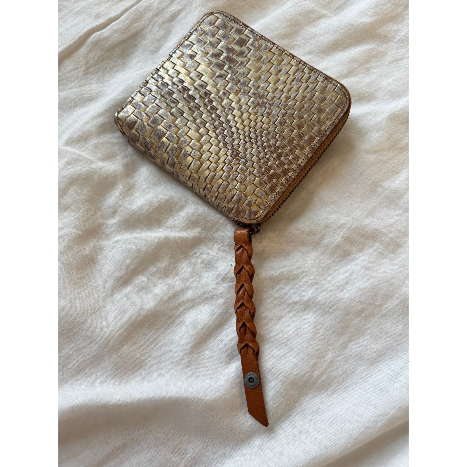 Velez Artisan Leather Columbian Women’s Wallet / Billetera Gold Zip