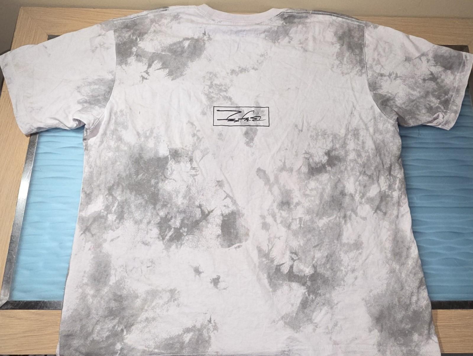 Futura Laboratories x Uniqlo Script T-shirt Size XL