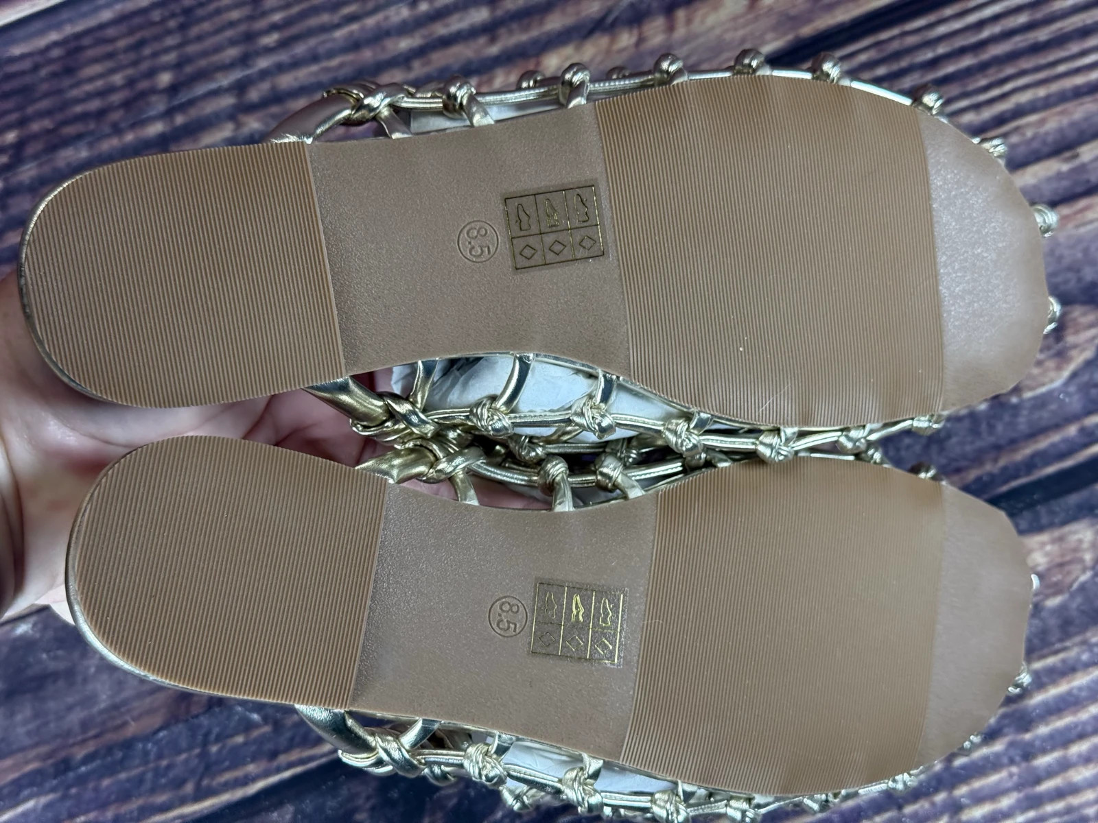 GRACESTRIDE Woven Net Slip On Sandals Women’s Gold Size 8.5 Mules