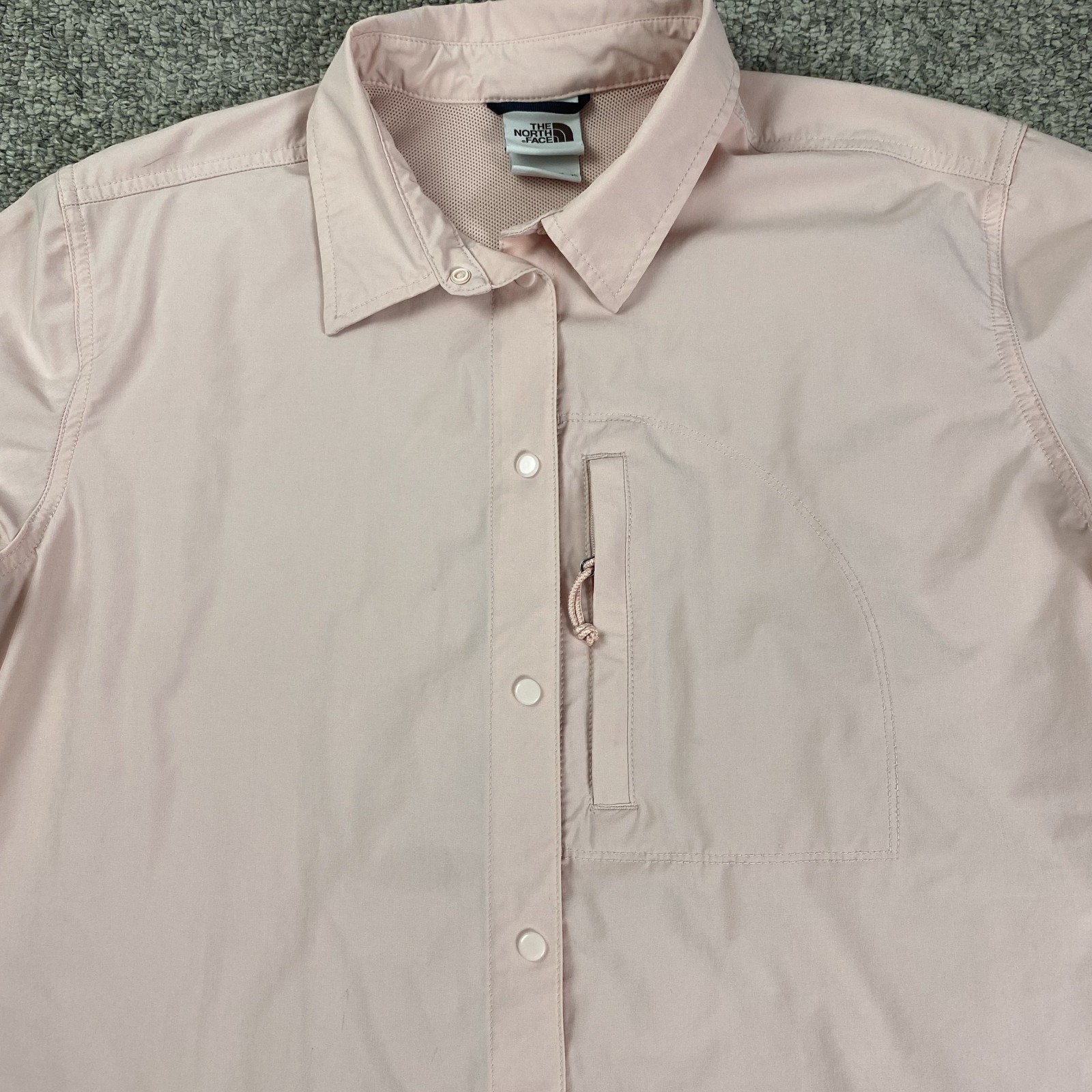 The North Face Tech Trail Shirt Womens XL Pink Snap Zip Pocket Vented Outdoor