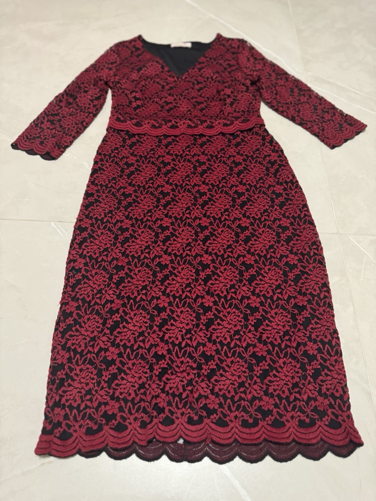 Per Una red & black lace overlay midi v neck dress 12 New Without Tags Formal