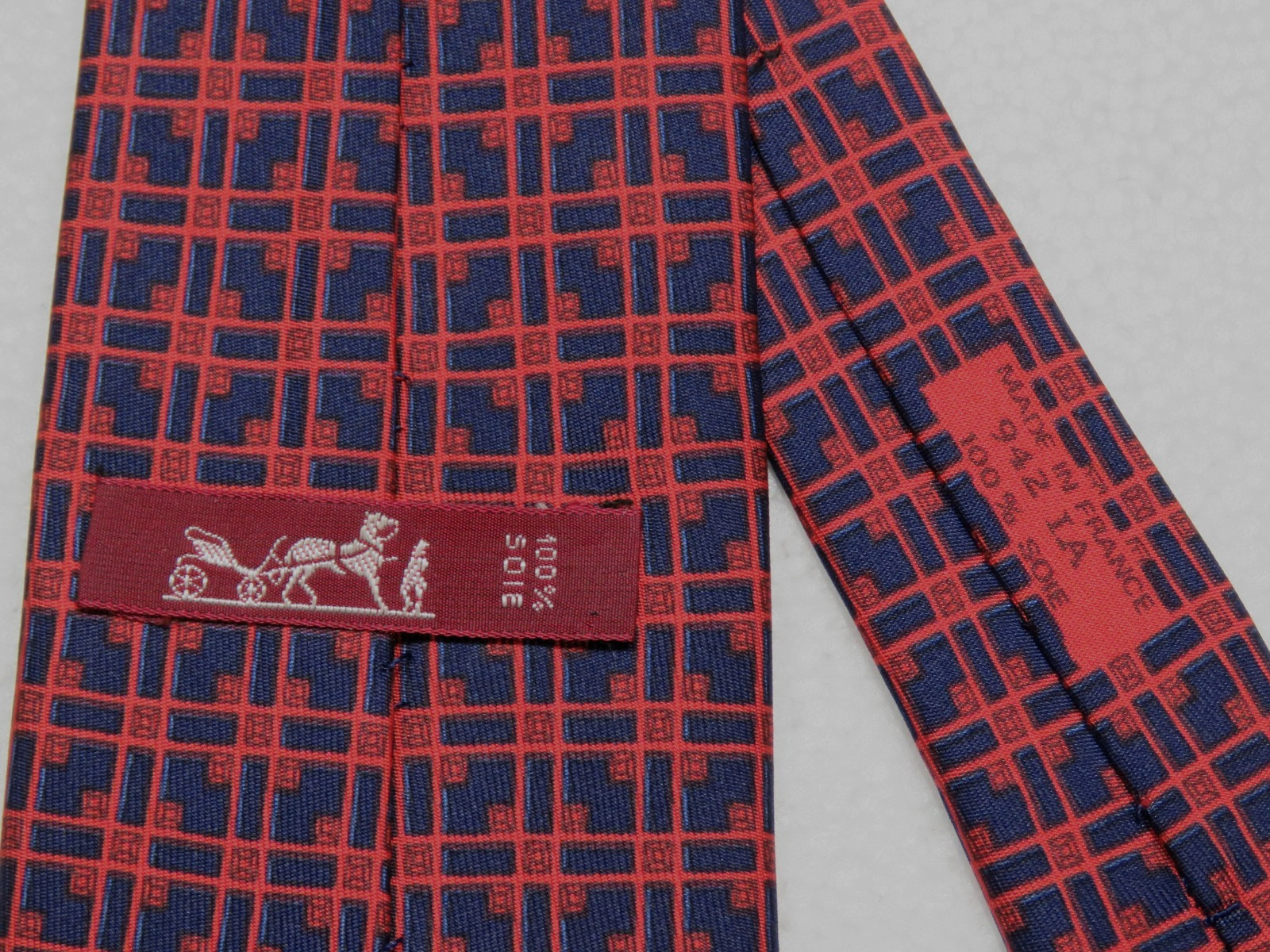 HERMES Paris Tie Black & Red Geo Check Pattern 100% Silk Hand Made 3.25″x 58″